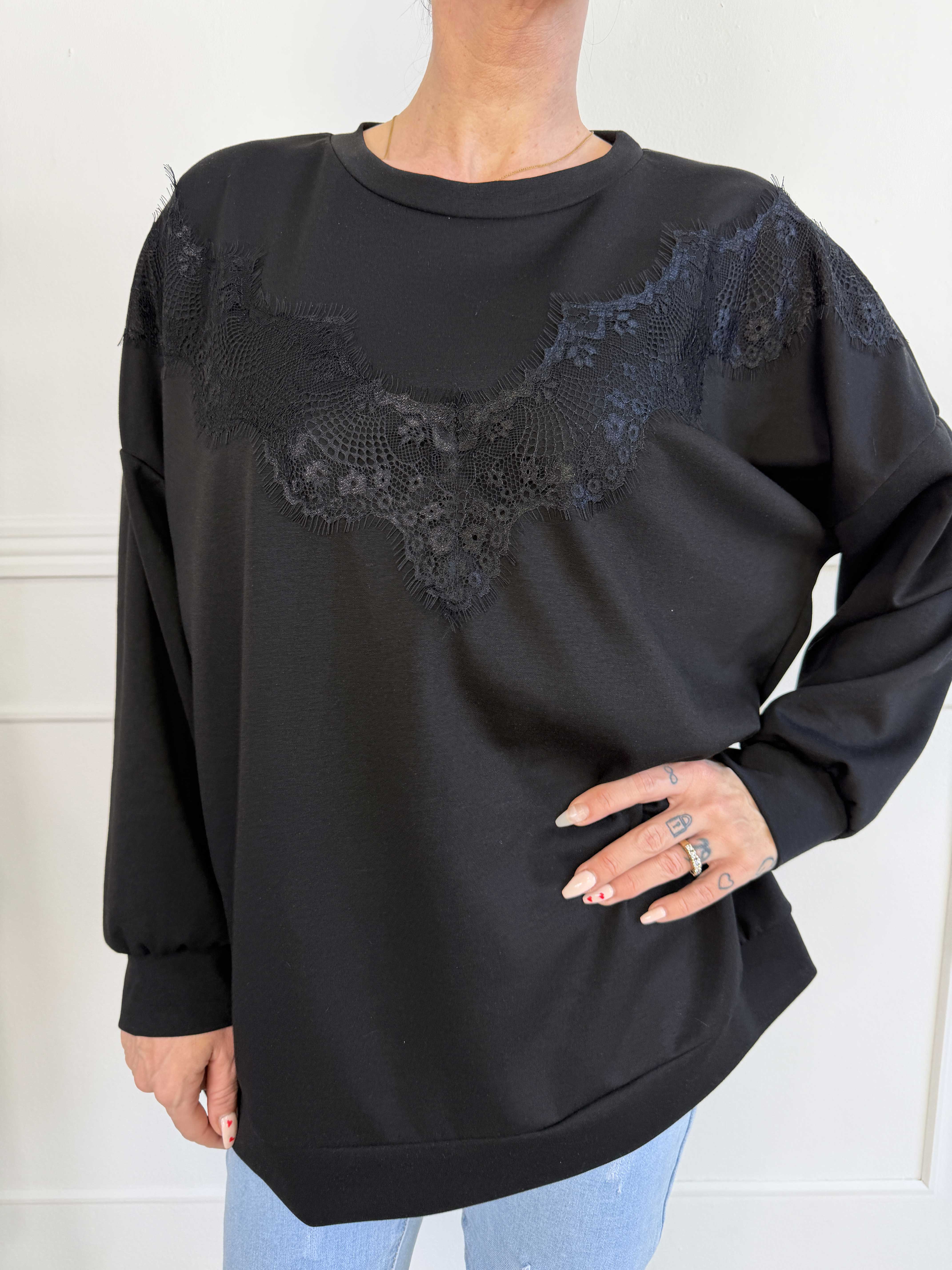 Abbelone - Joggingbluse i viskose med blonde henover brystet