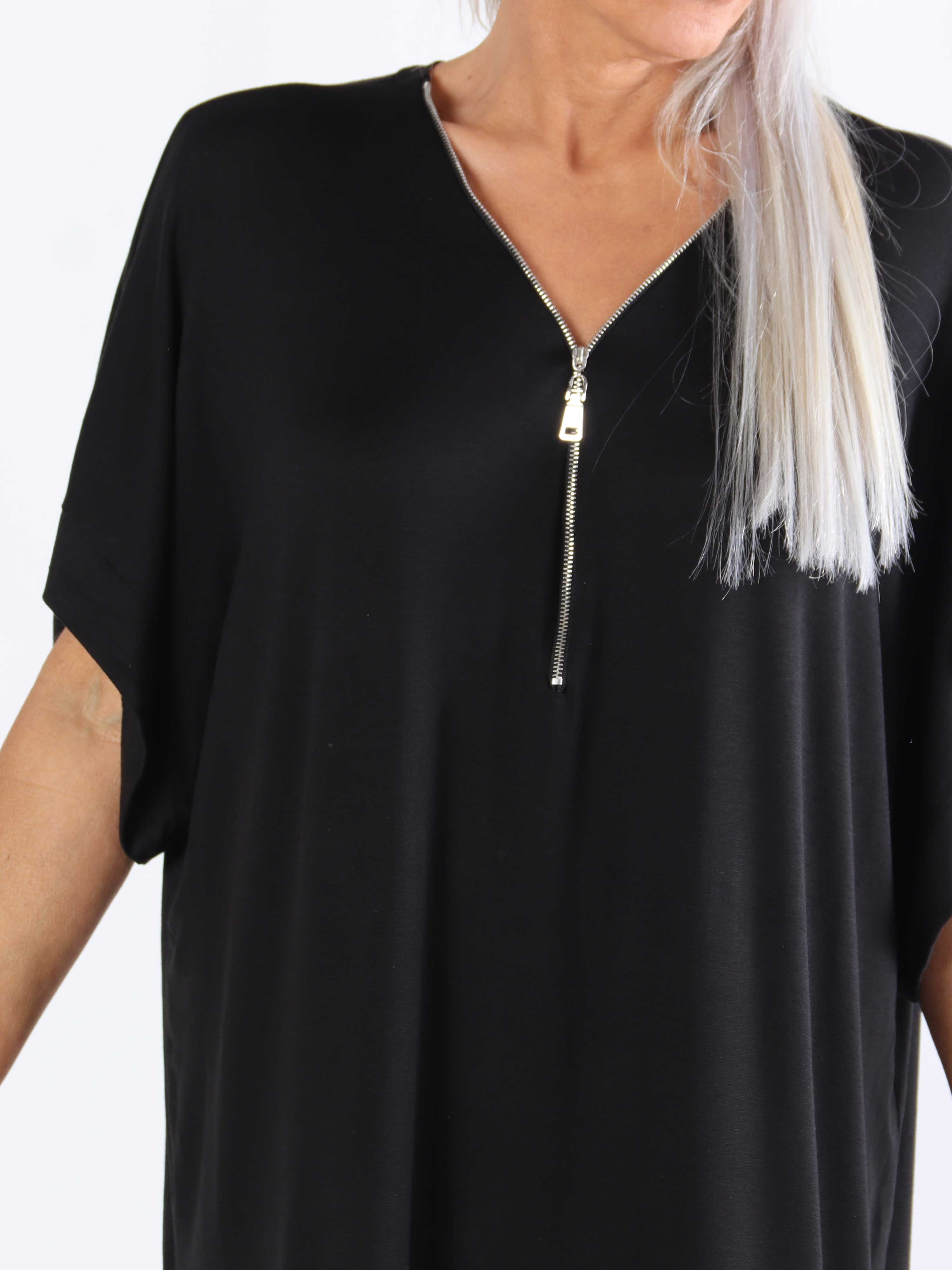 Adana - Sød plus size tunika i viskose med lynlås i udskæringen