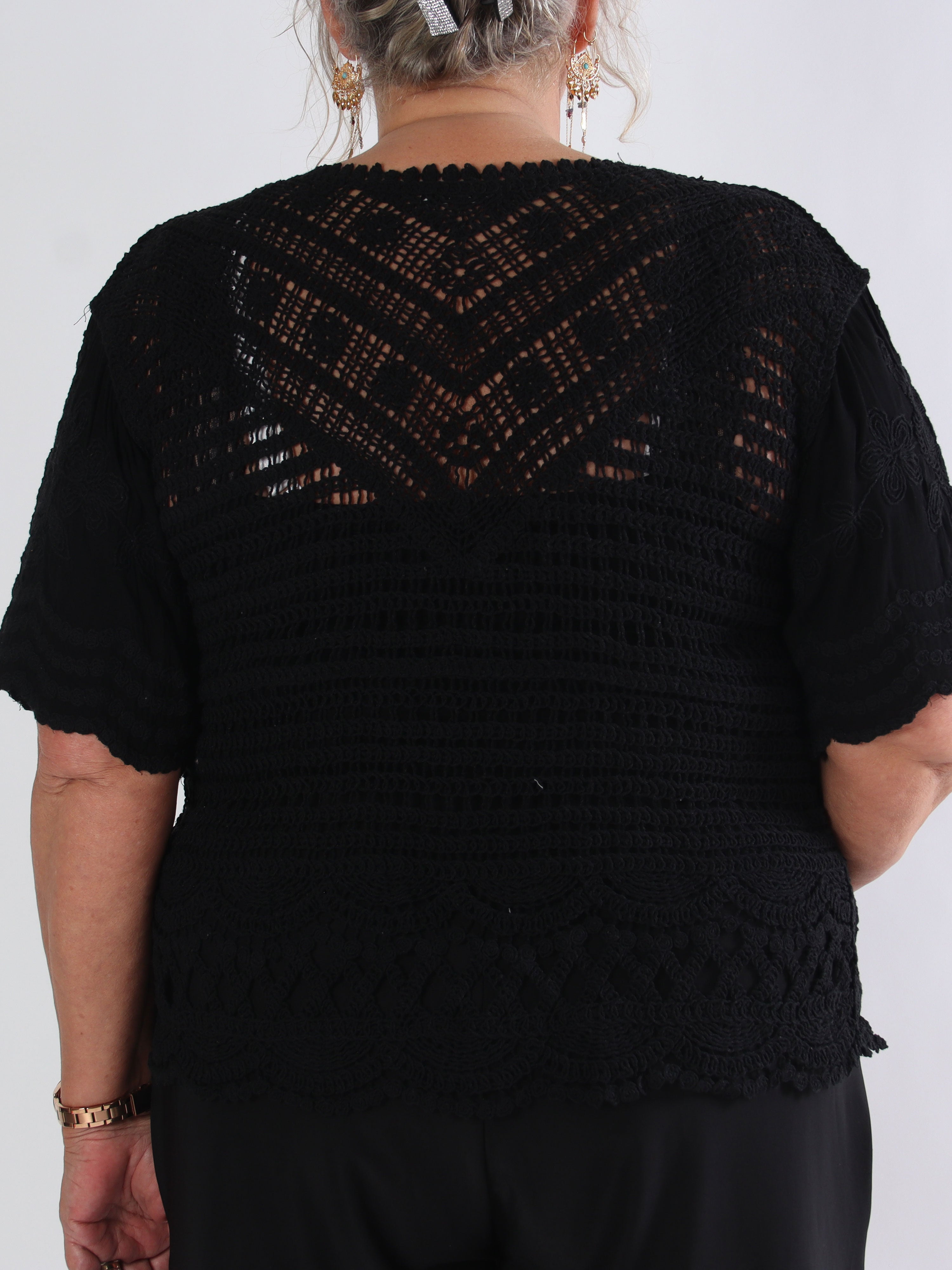 Agnes - Kort hæklet plus size cardigan i bomuld