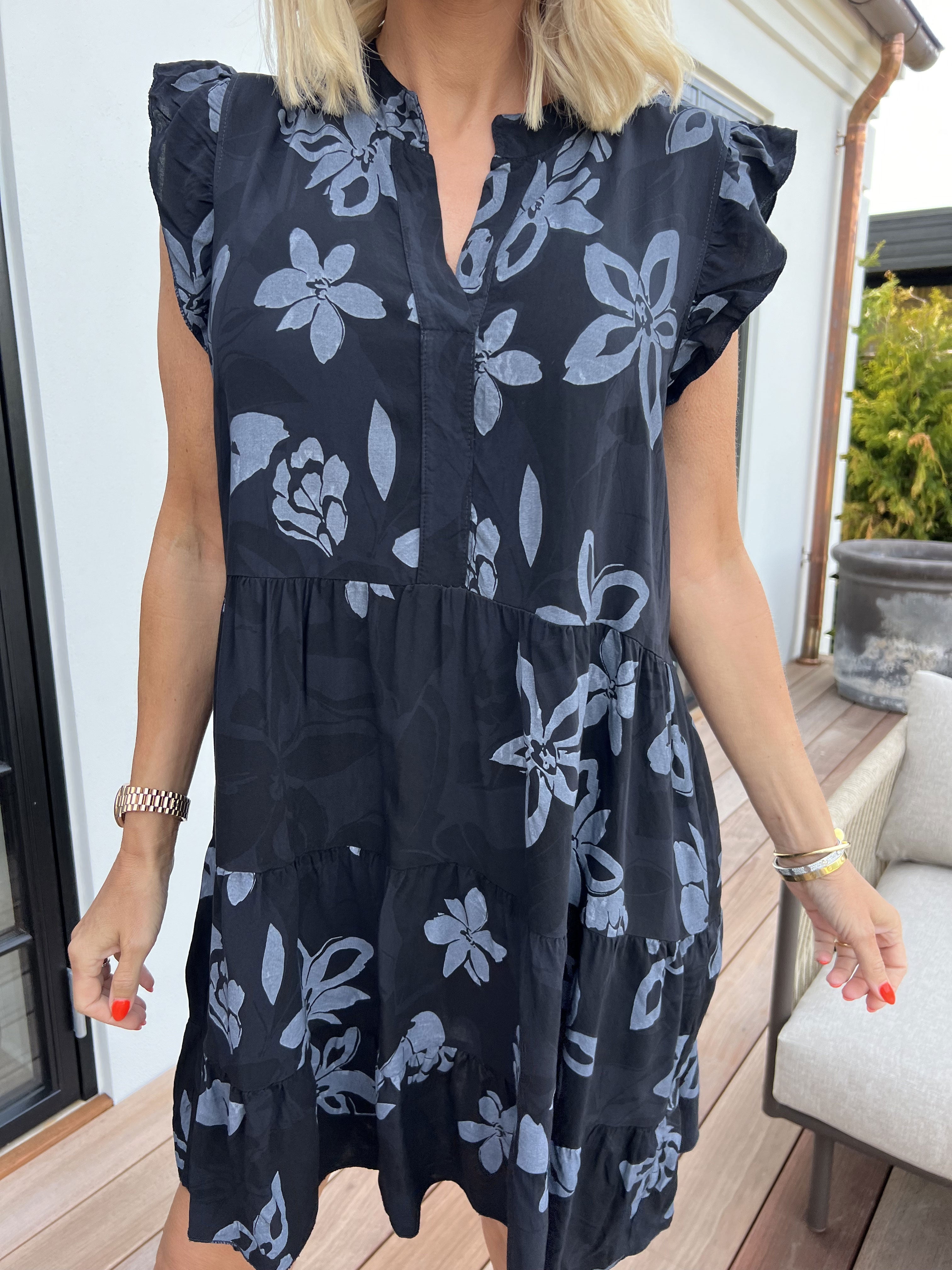 Alcmene Flower - Sød viskose tunikakjole med flæser