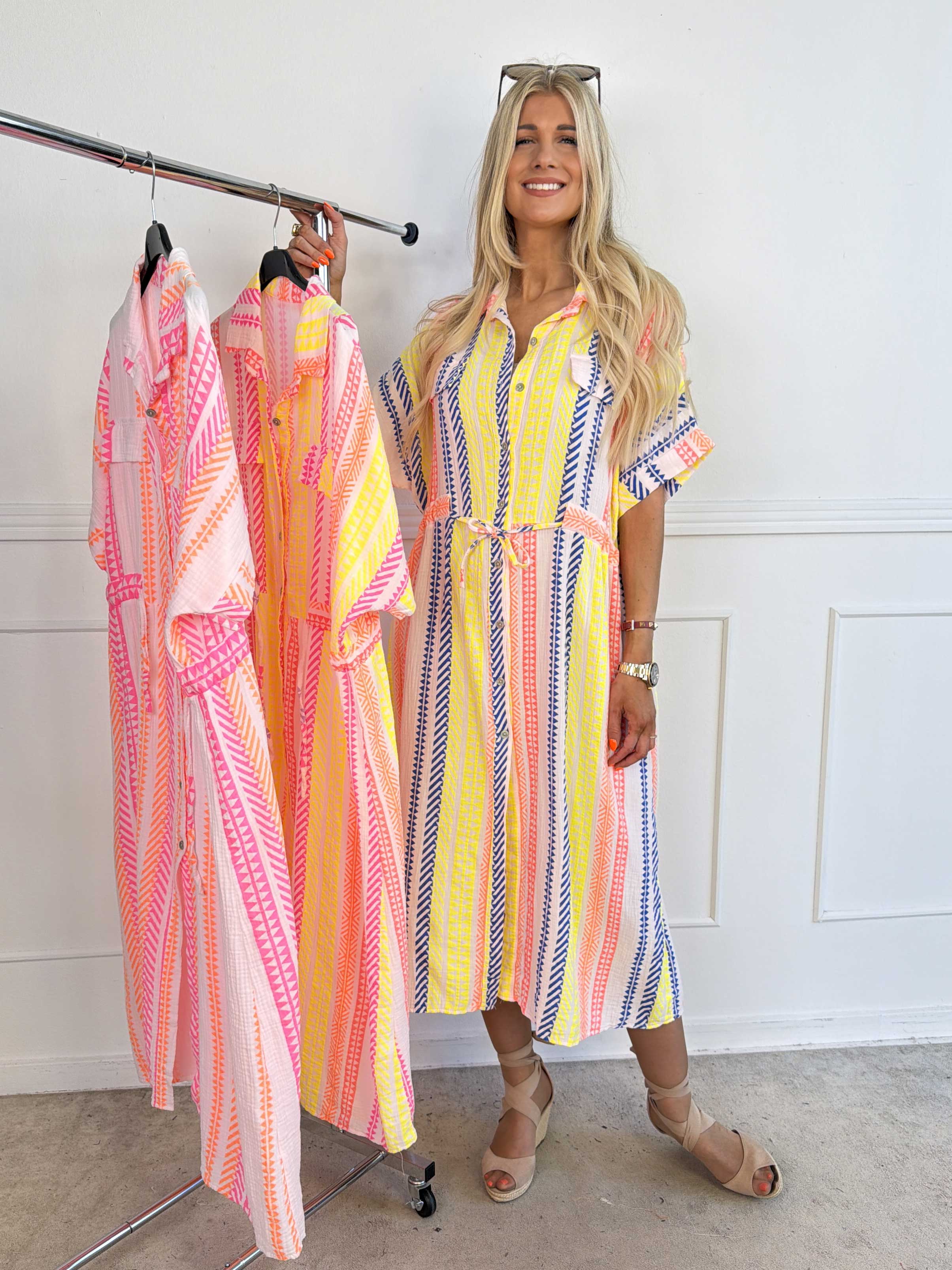 Aleftine - Lang skjortekjole i bomuld med neonstriber