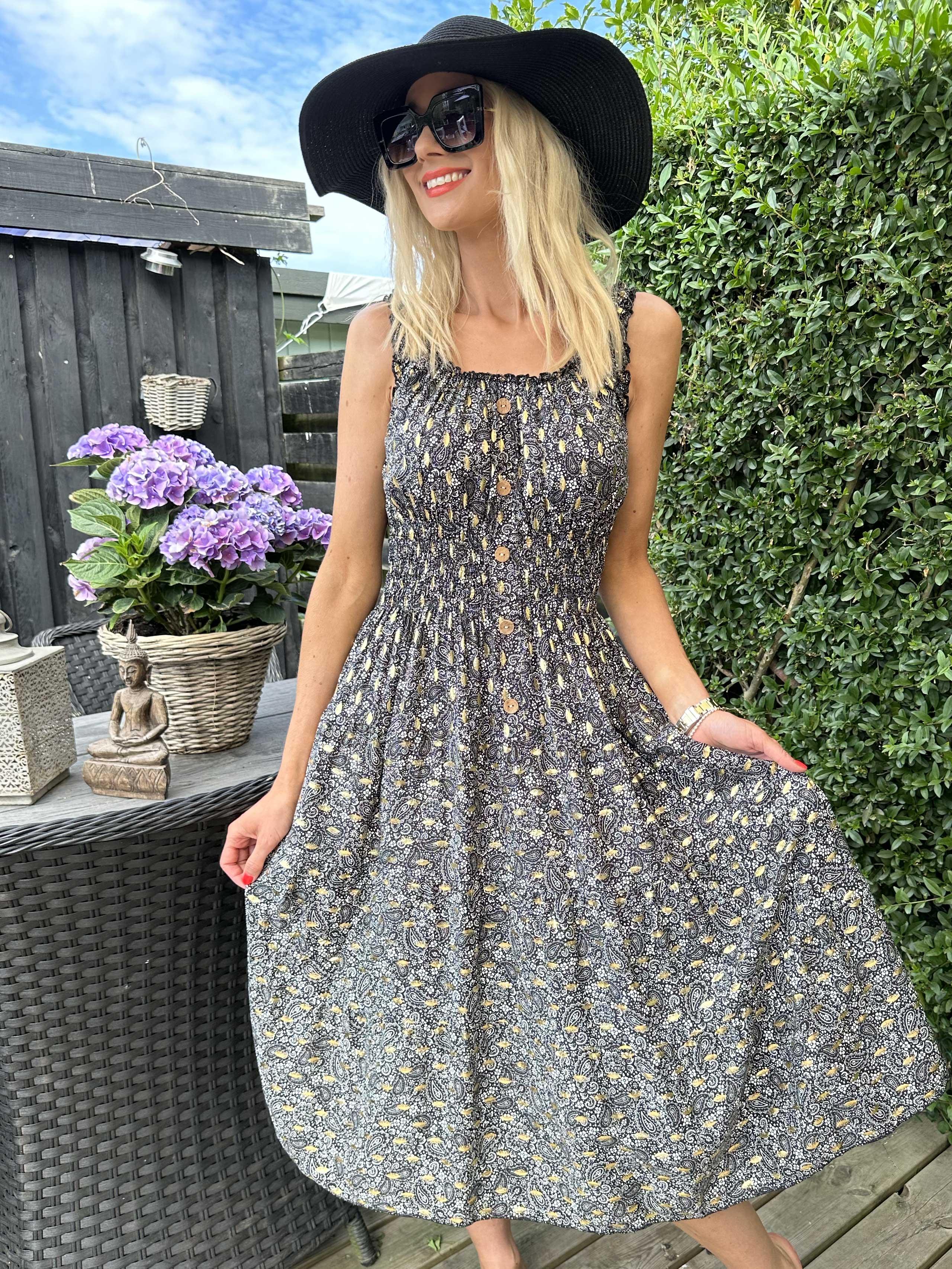 Alicia Paisley - Lang stropkjole i viskose med paisley mønster