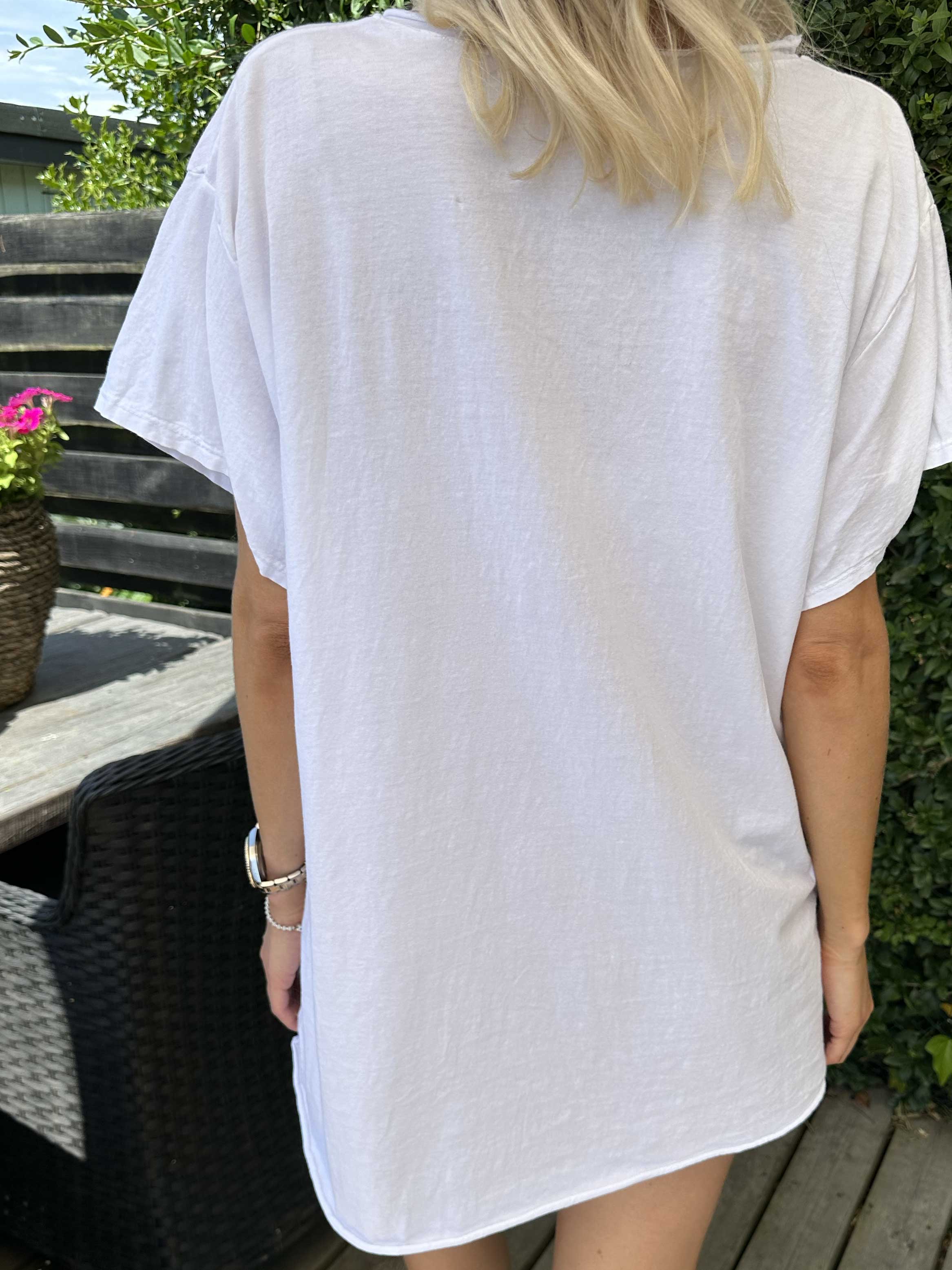 Alison - T-shirt i bomuld med v-udskæring