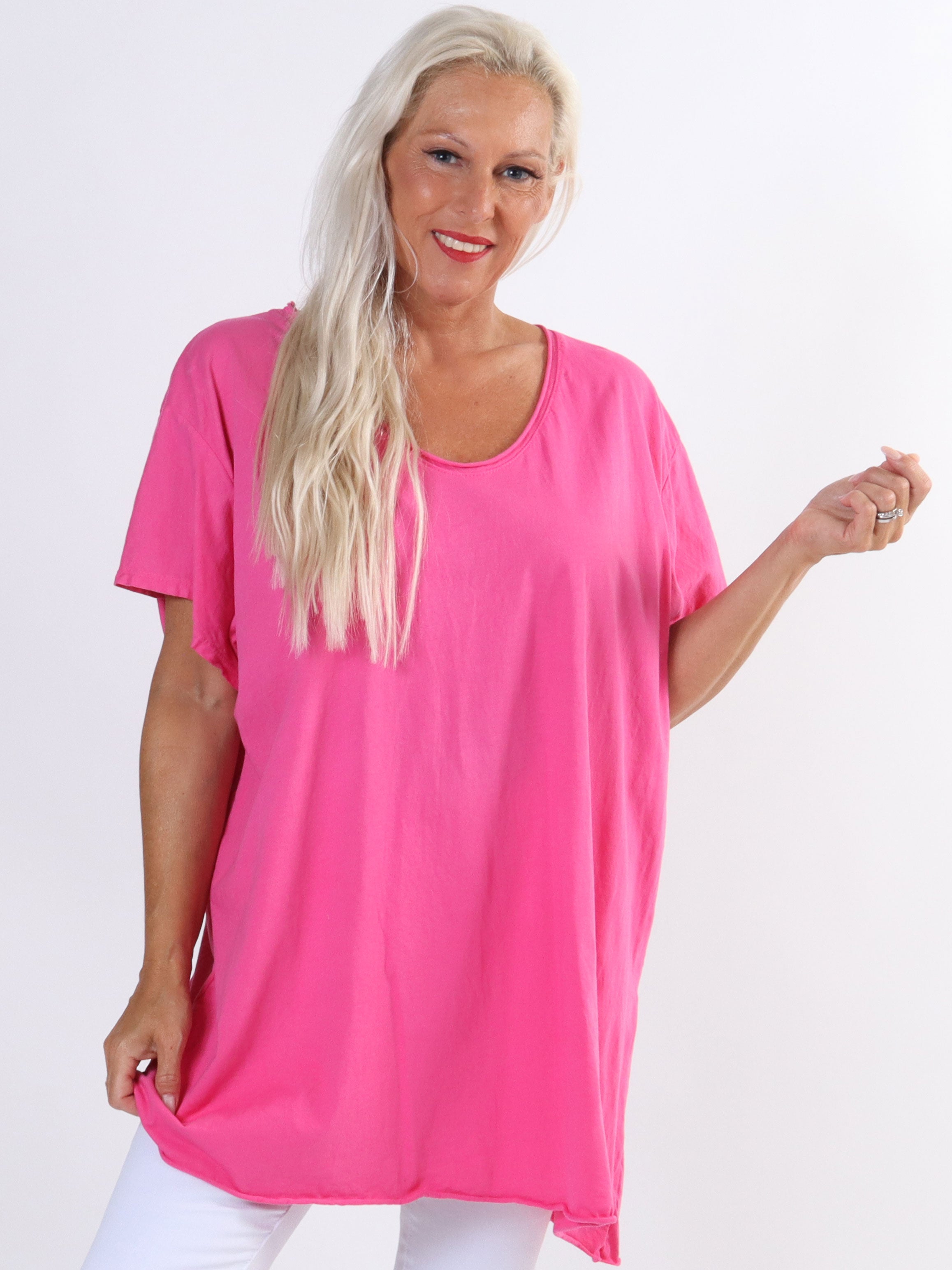 Alison - Plus size t-shirt i bomuld med v-udskæring