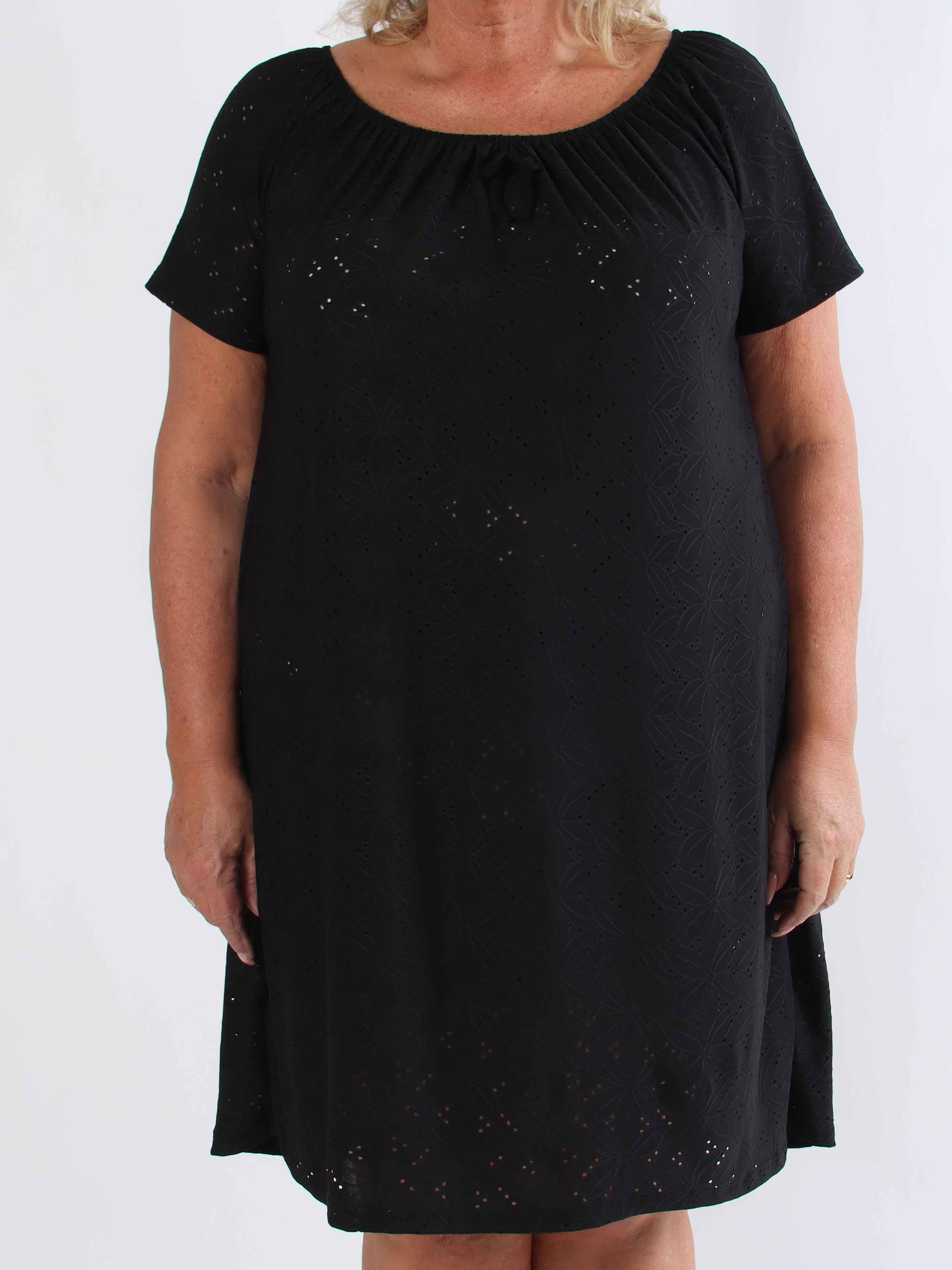 Aliz - Sød blød plus size kjole med broderie anglaise