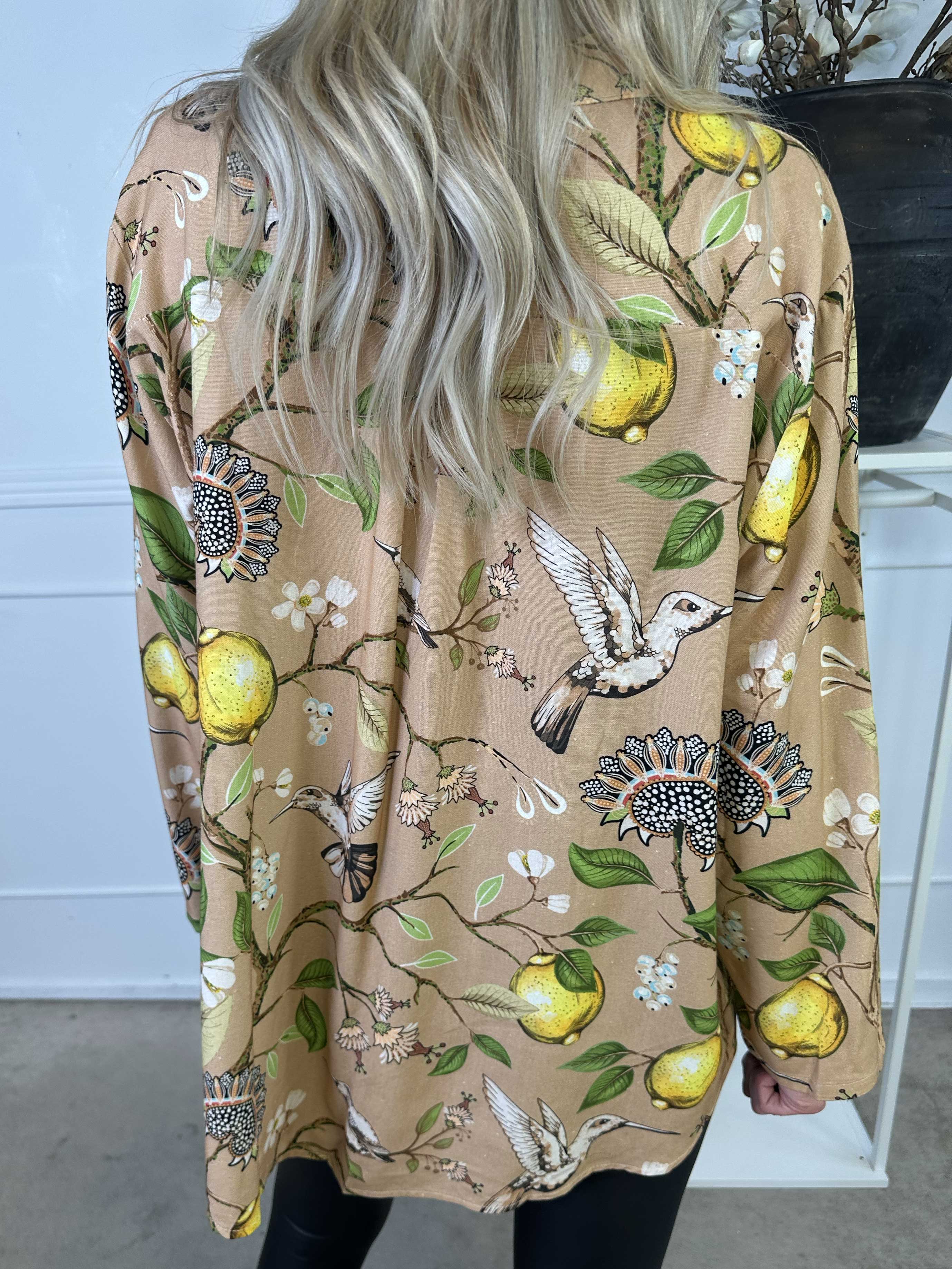 Almira - Sød skjorte i hør og bomuld med fuglemotiver