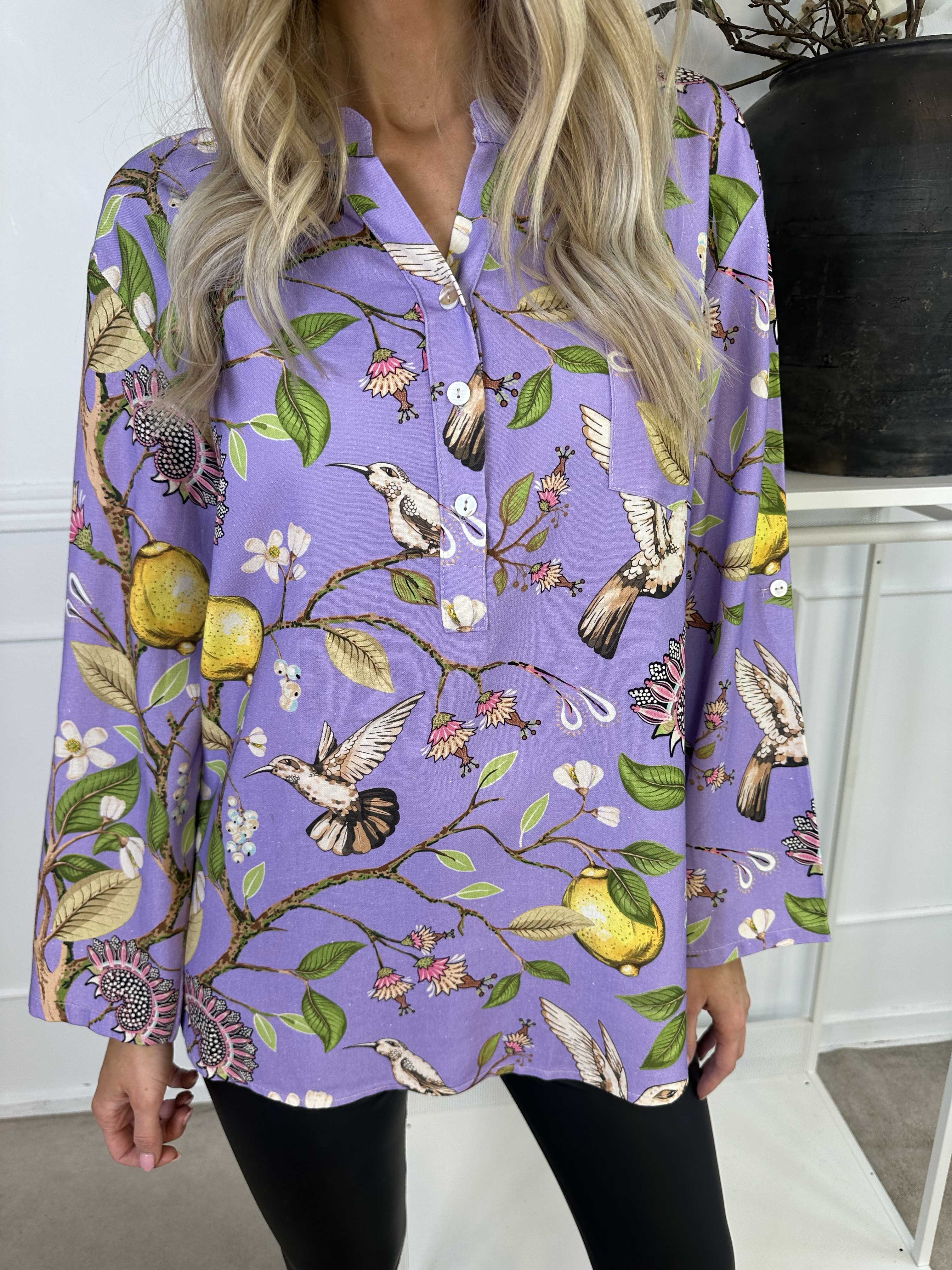 Almira - Sød skjorte i hør og bomuld med fuglemotiver