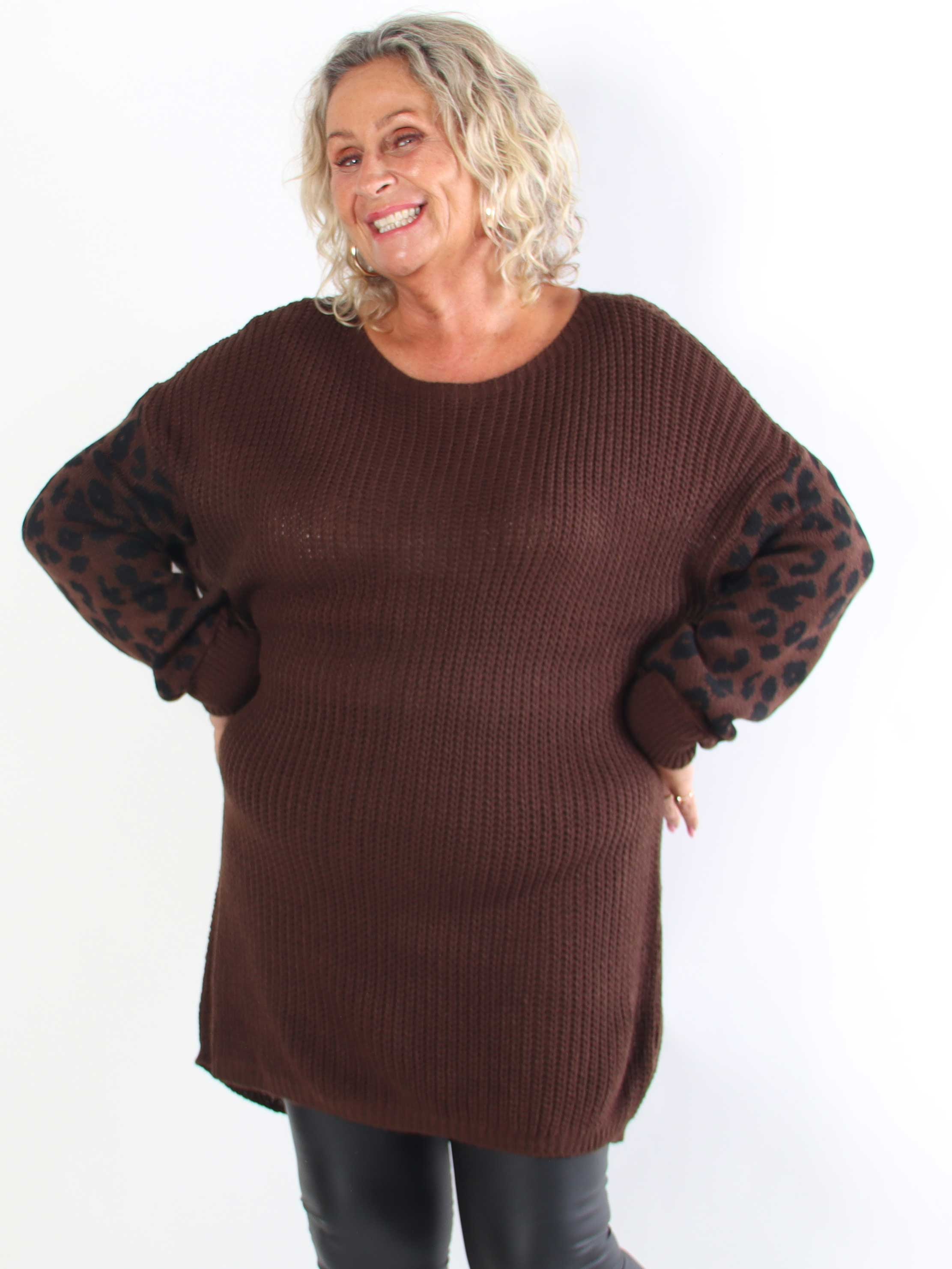 Alvas - Sød plus size strik med fine ærmer i et trendy leopardprint