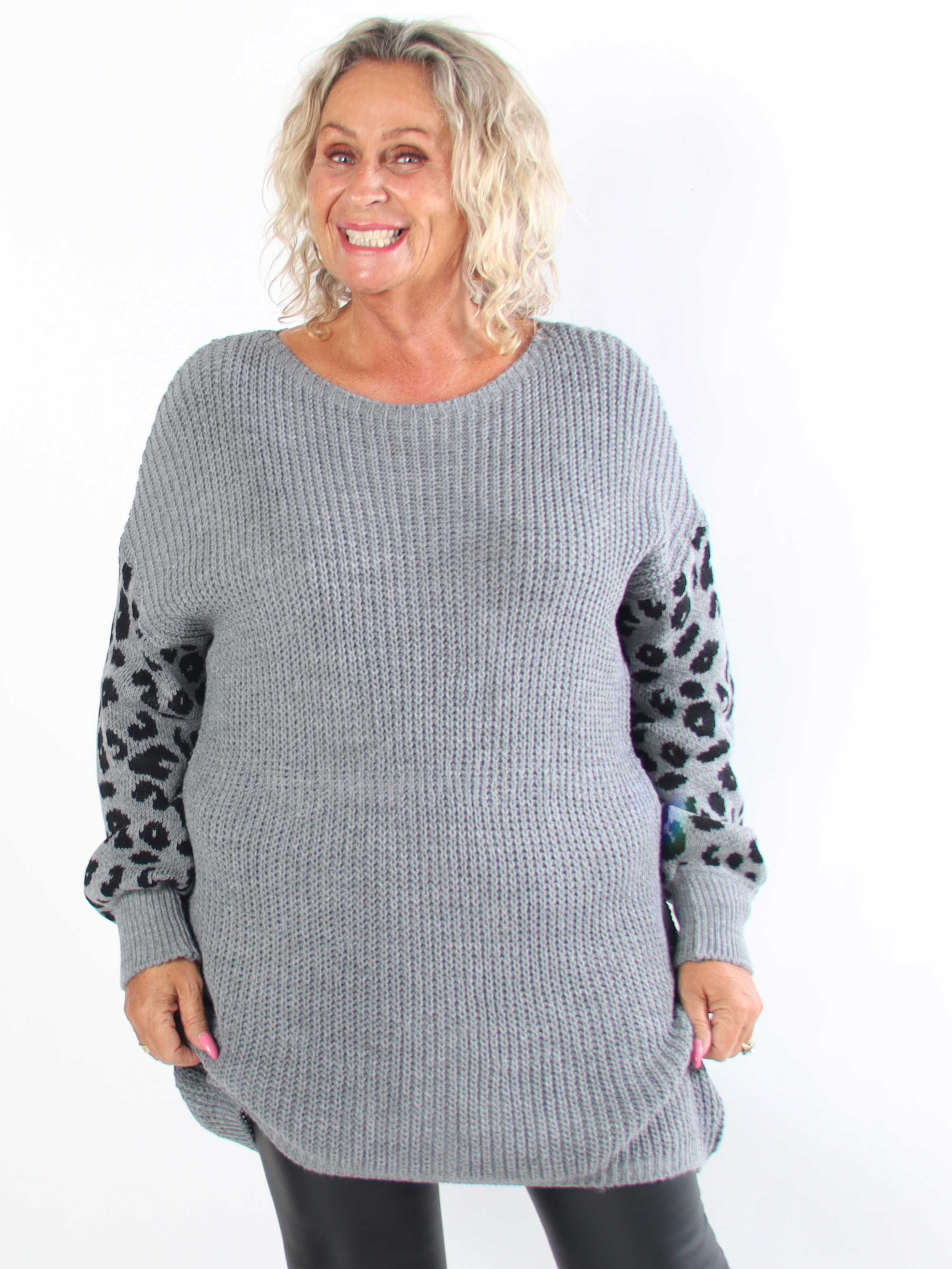 Alvas - Sød plus size strik med fine ærmer i et trendy leopardprint