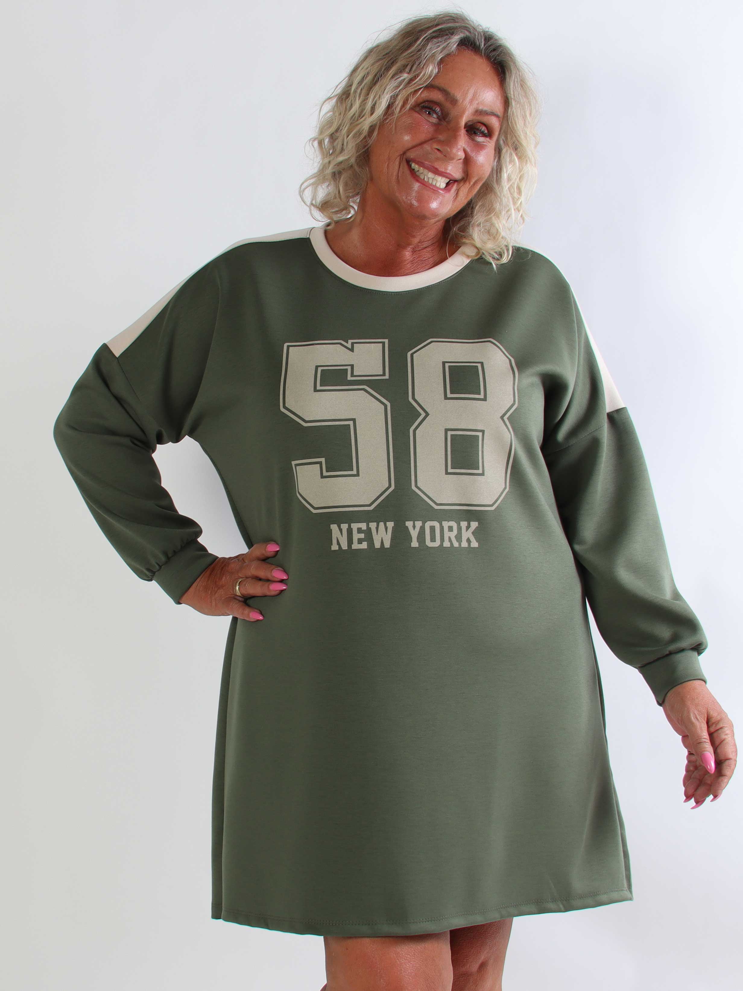 Amanda - Sporty plus size joggingkjole i en blød viskoseblanding