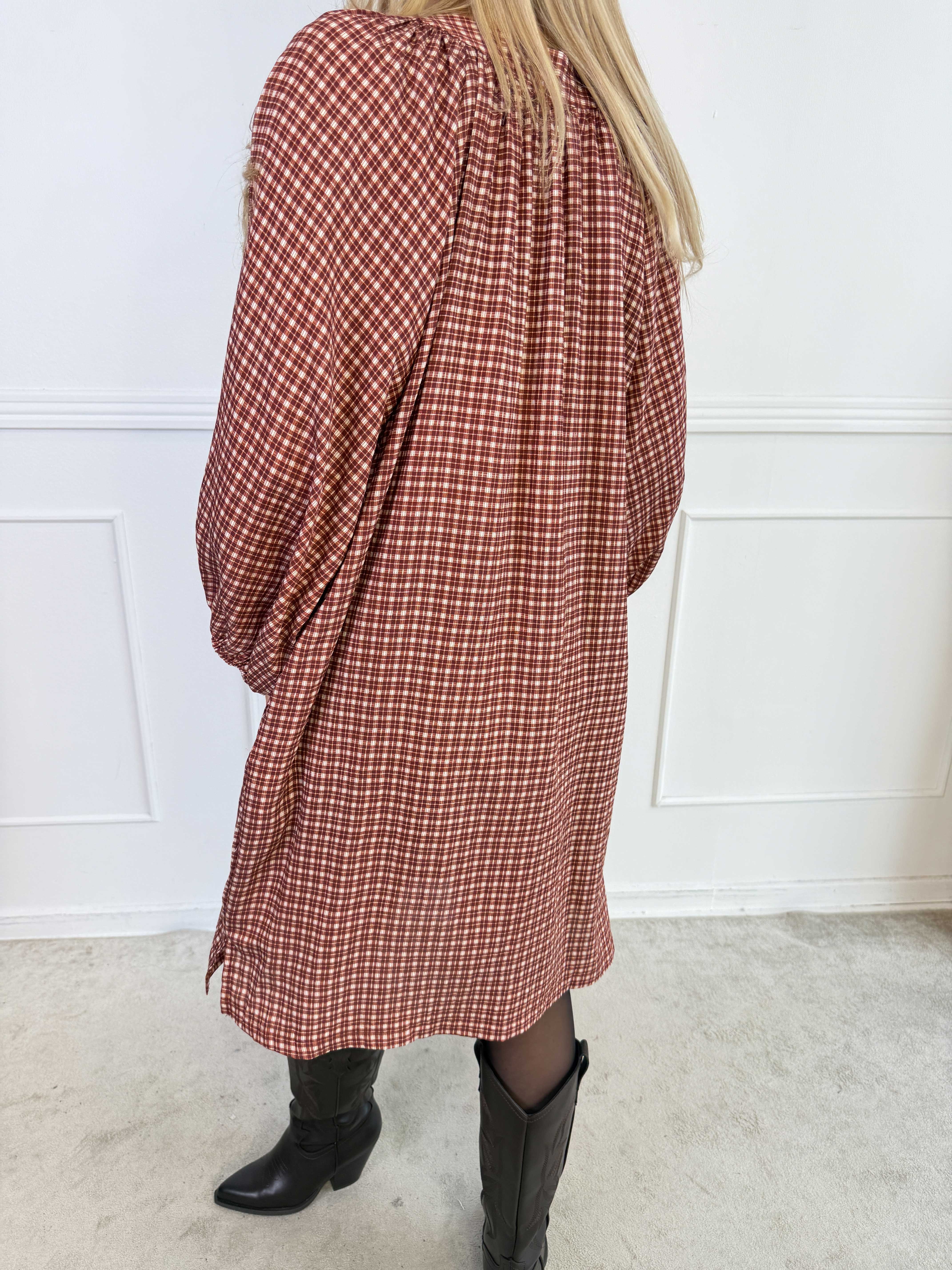 Amidala Check - Elegant ternet tunikakjole i viskose