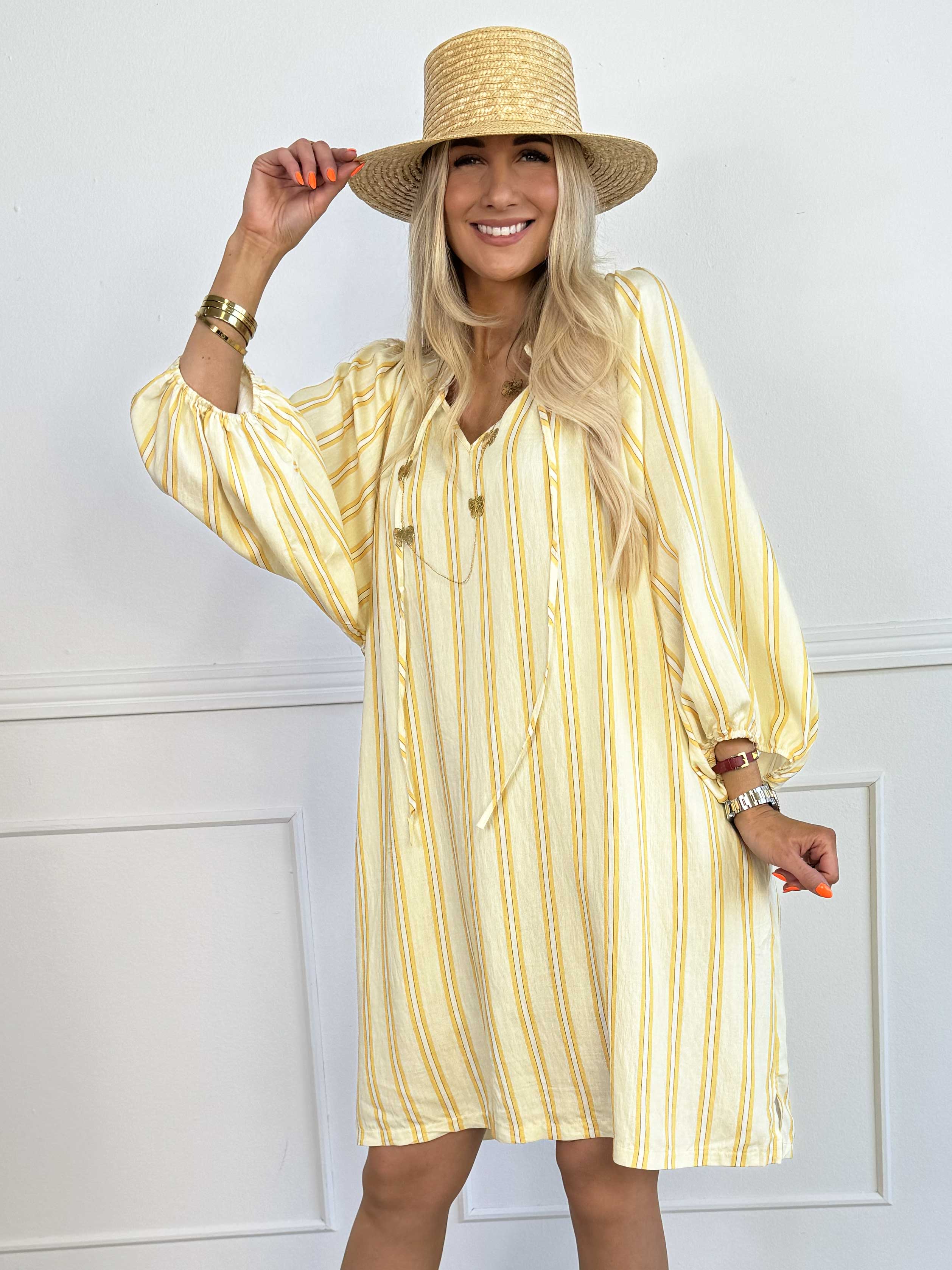 Amidala - Feminin stribet kjole i let viskoseblanding med smukke ballonærmer,