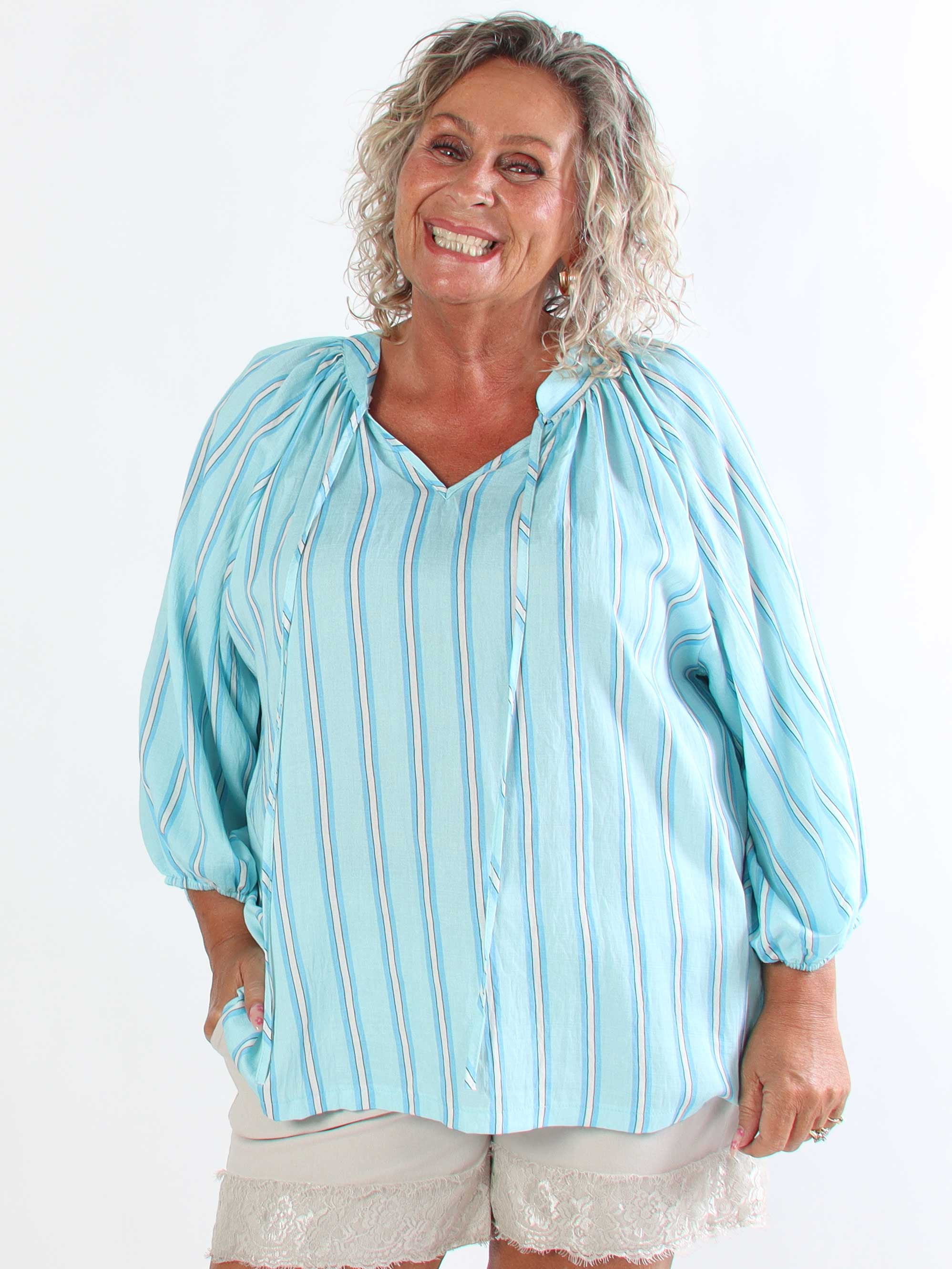 Amidala Shirt - Stribet plus size tunika i let viskoseblanding med smukke ballonærmer