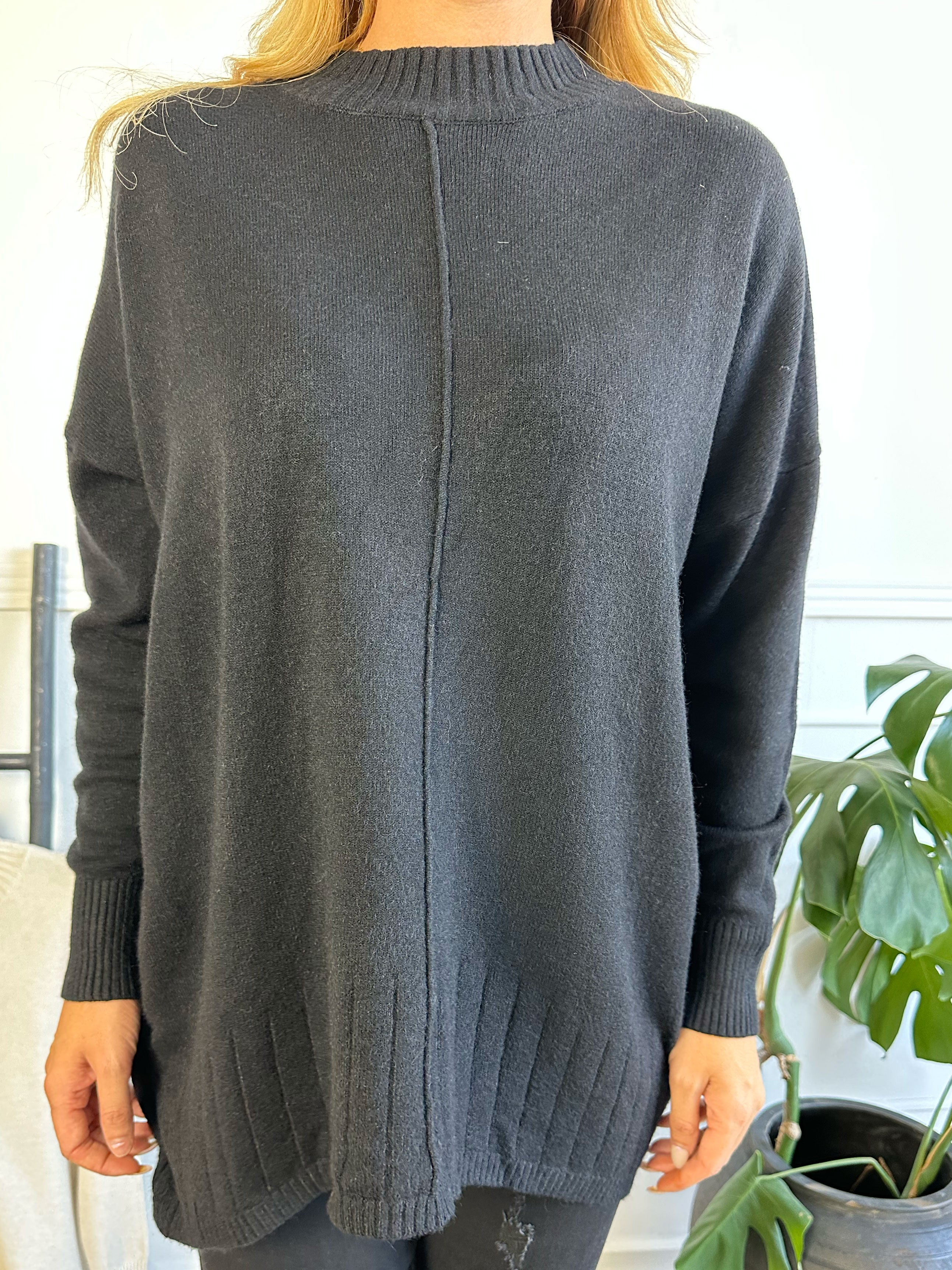 Amora - Lang blød strikbluse