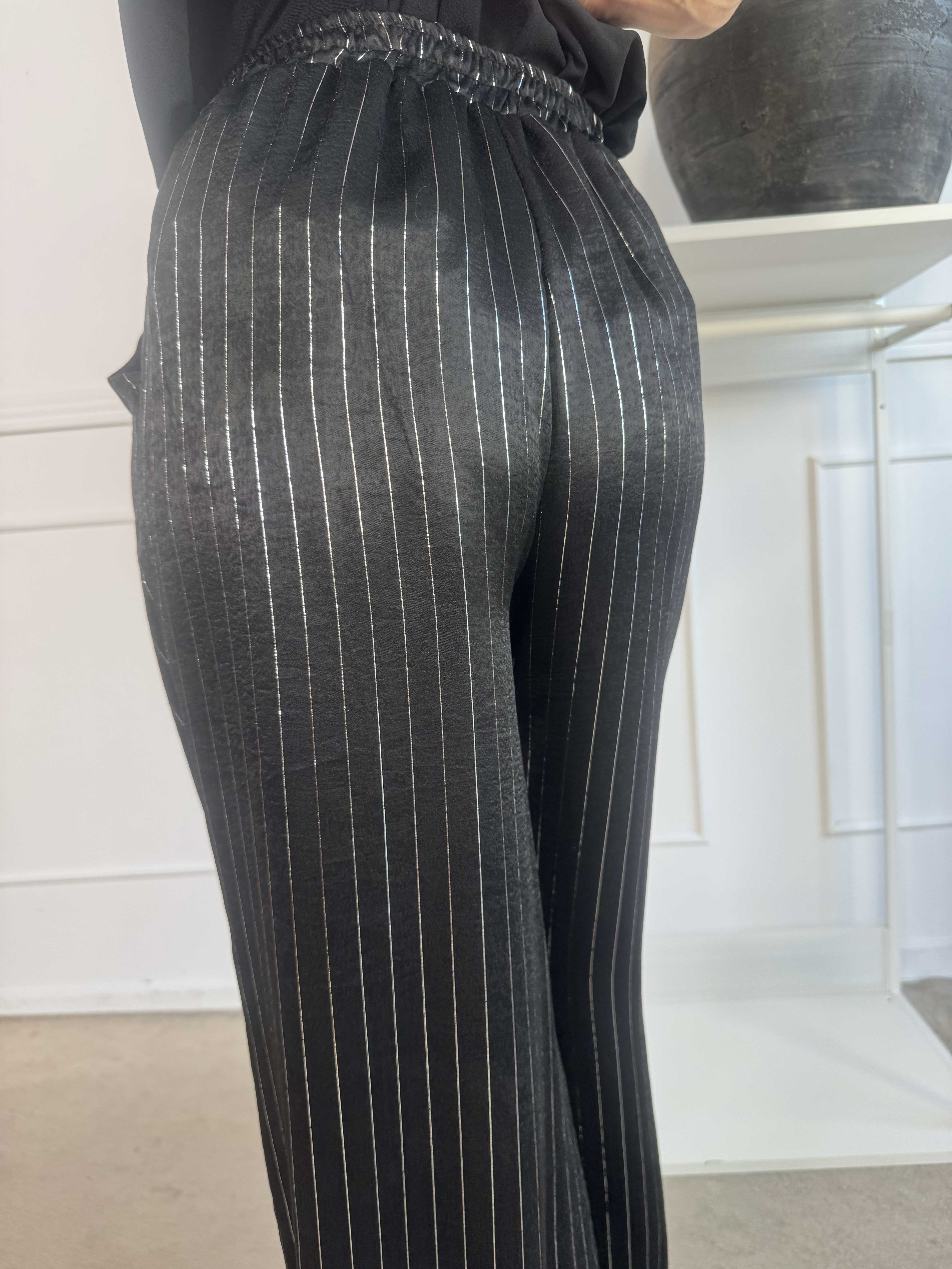 Amora - Bløde bukser med stribet glimmertråde og elastikkant