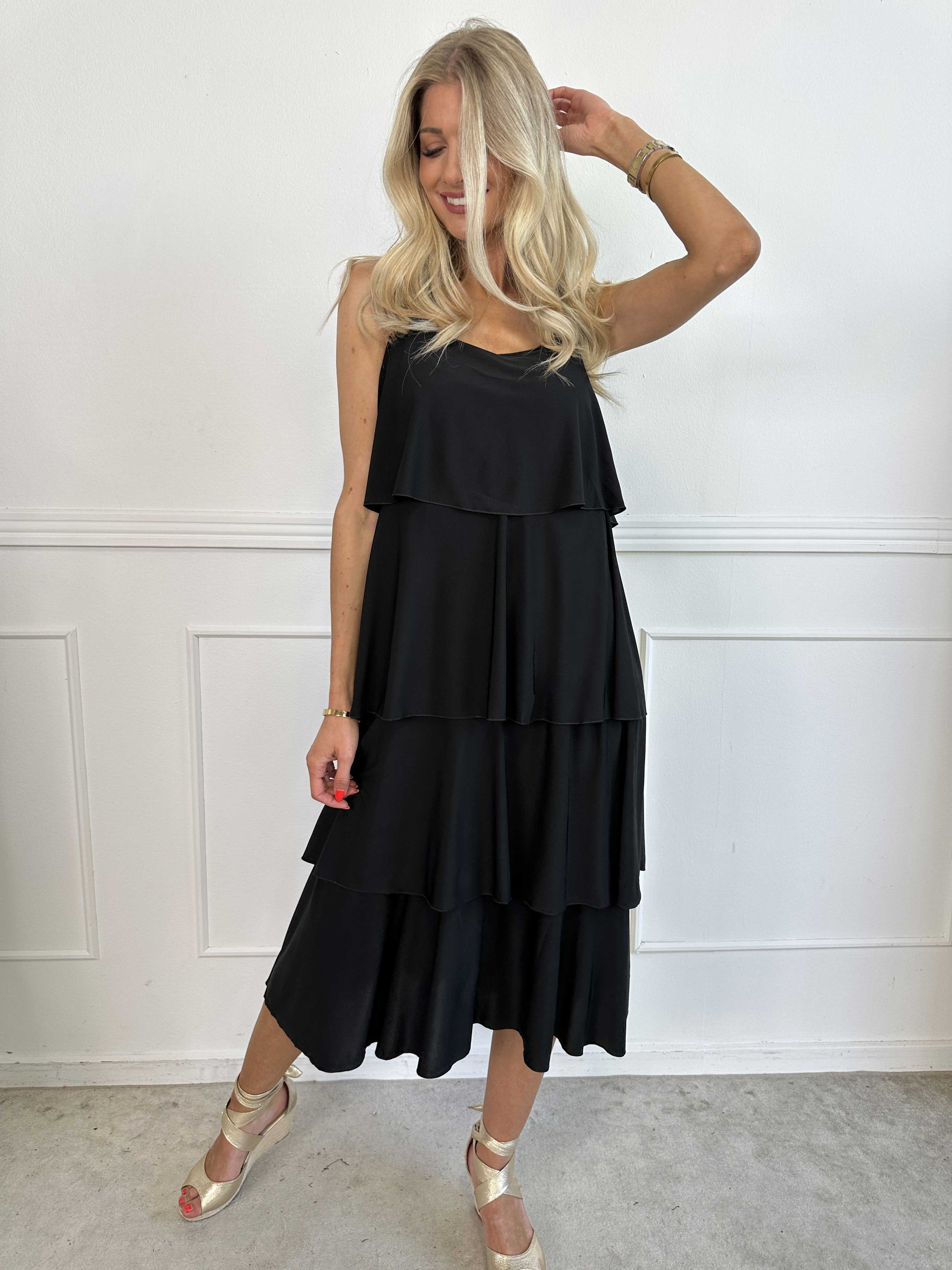 Anastasia - Elastisk stropkjole med flæser