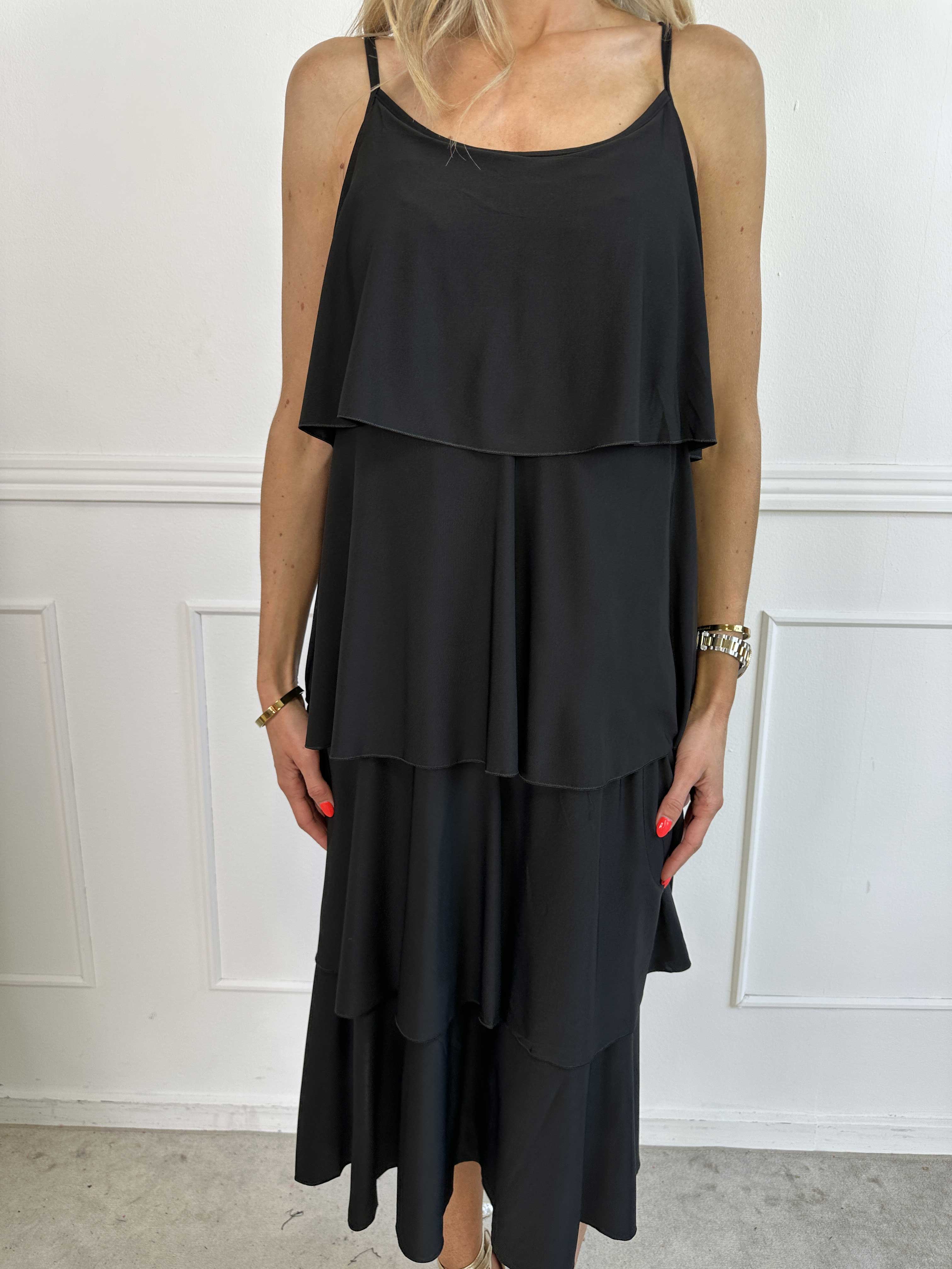 Anastasia - Elastisk stropkjole med flæser