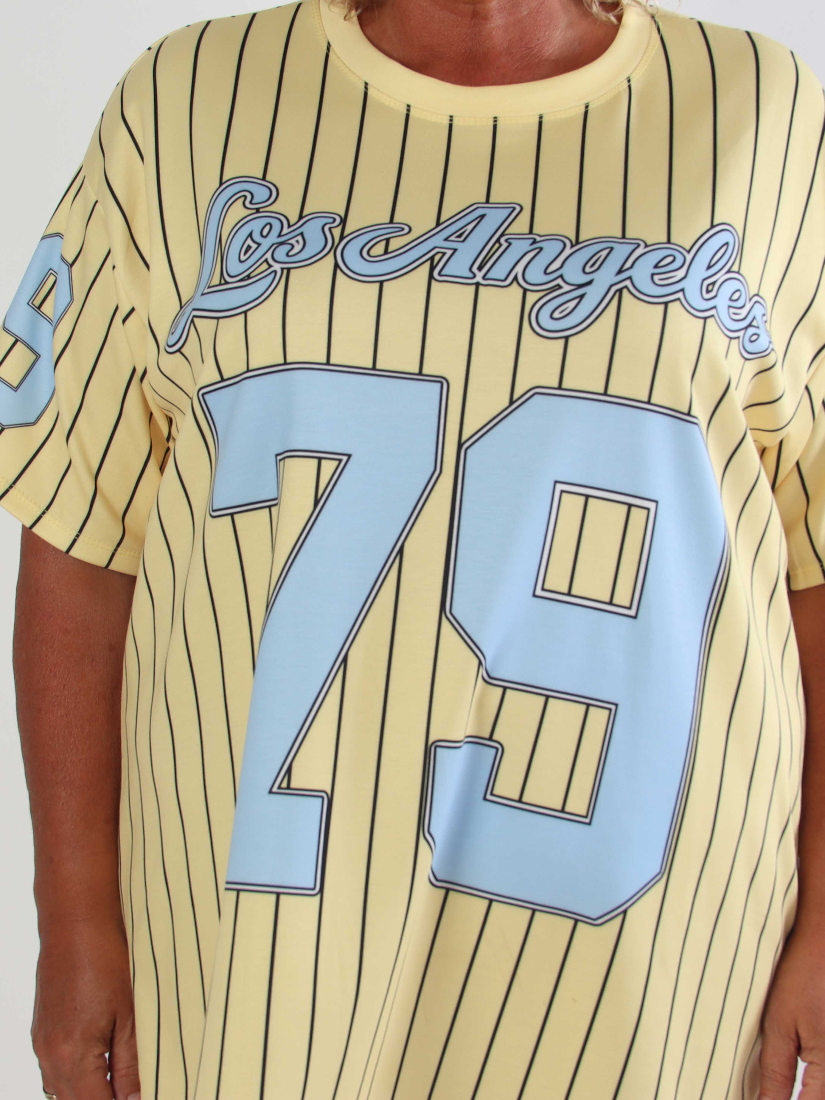 Andrea - Plus size t-shirtkjole viskoseblanding med sporty baseball-inspireret design