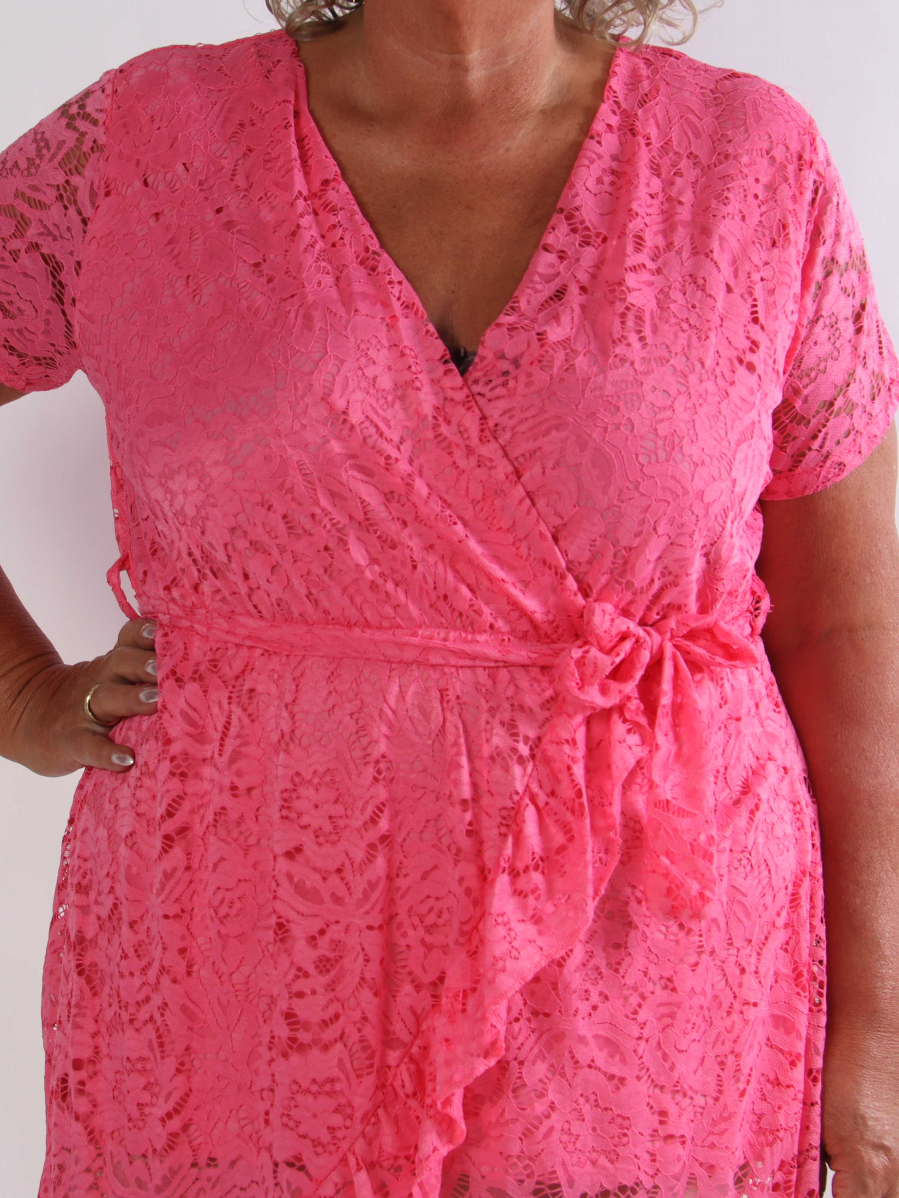 Anielie - Plus Size blonde tunika med slå-om effekt