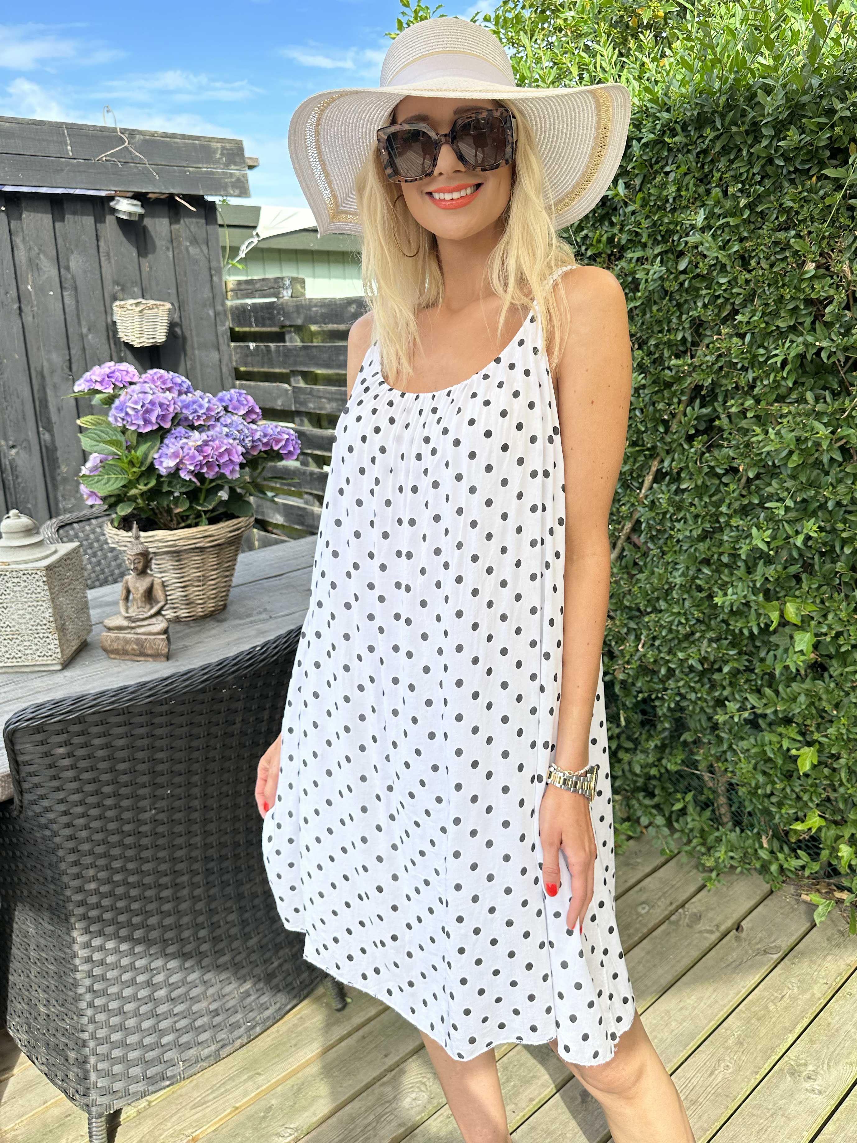 Annie Dot - Prikket kjole i viskose med flettet stropper