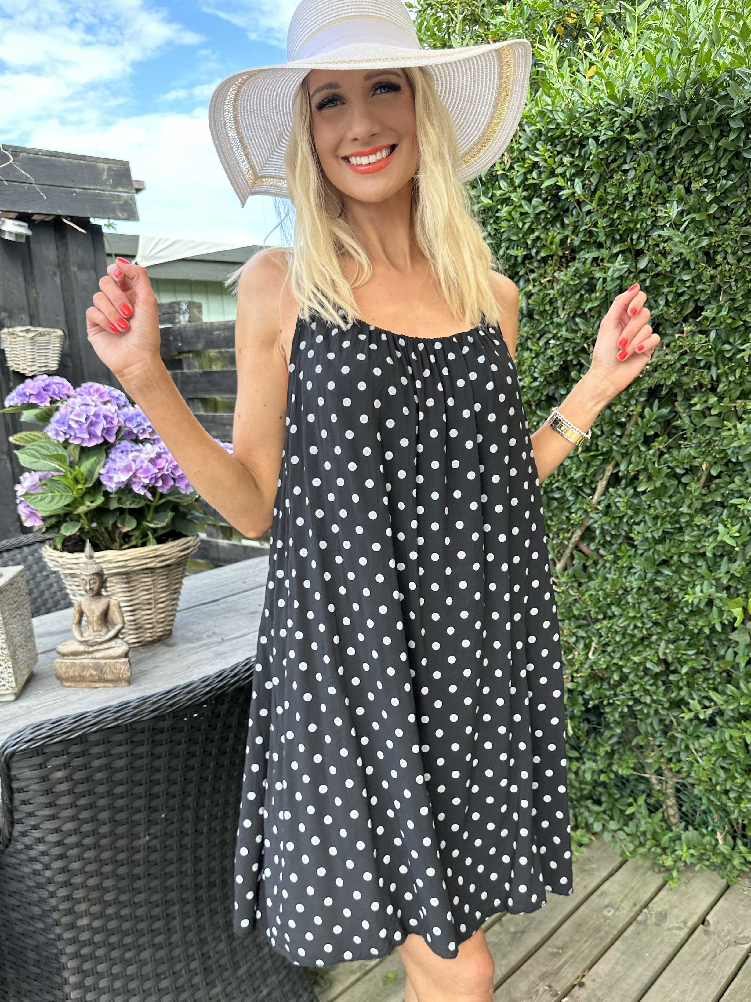 Annie Dot - Prikket kjole i viskose med flettet stropper