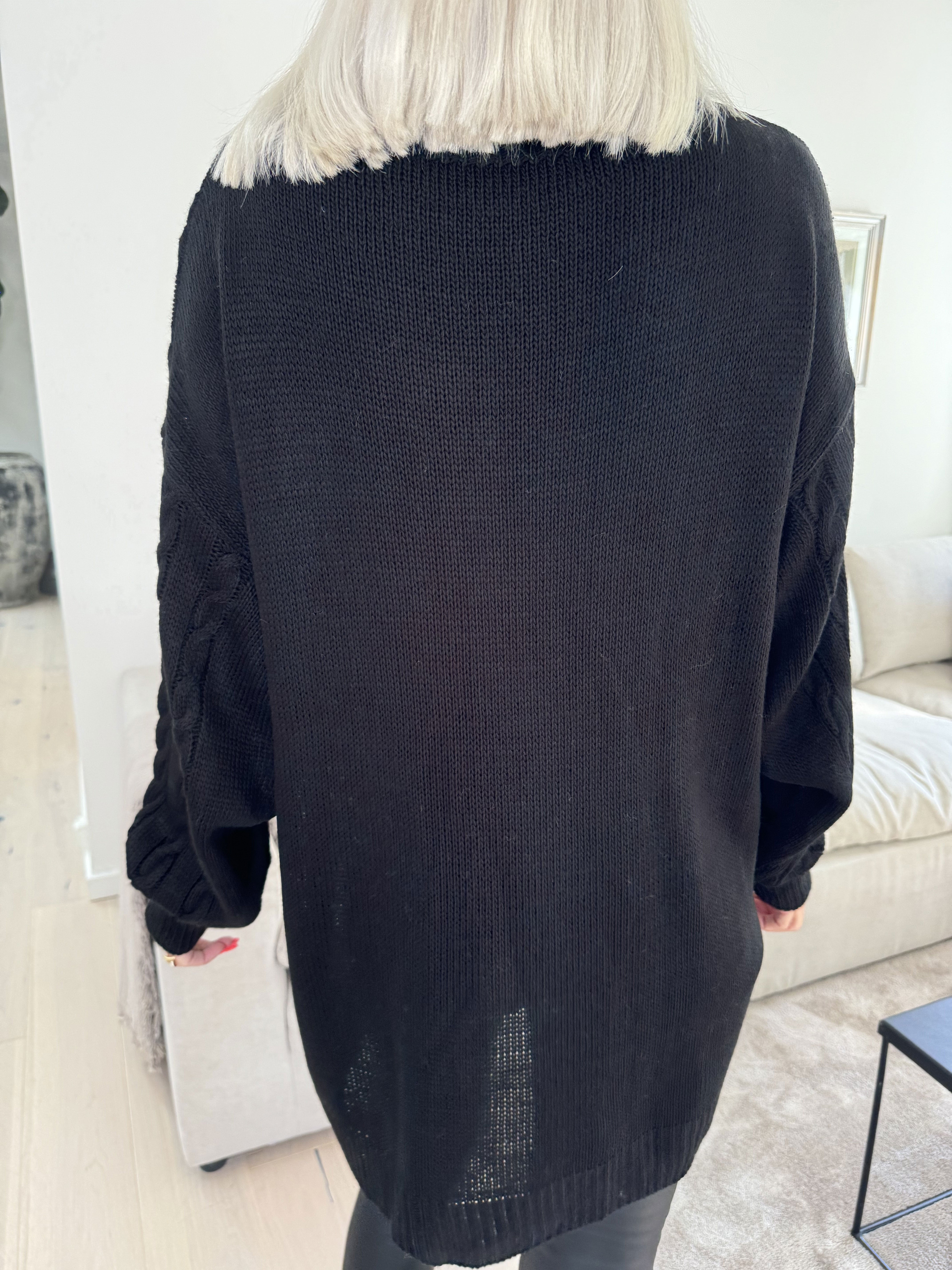 Annisa - Striktrøje med kabelstrik