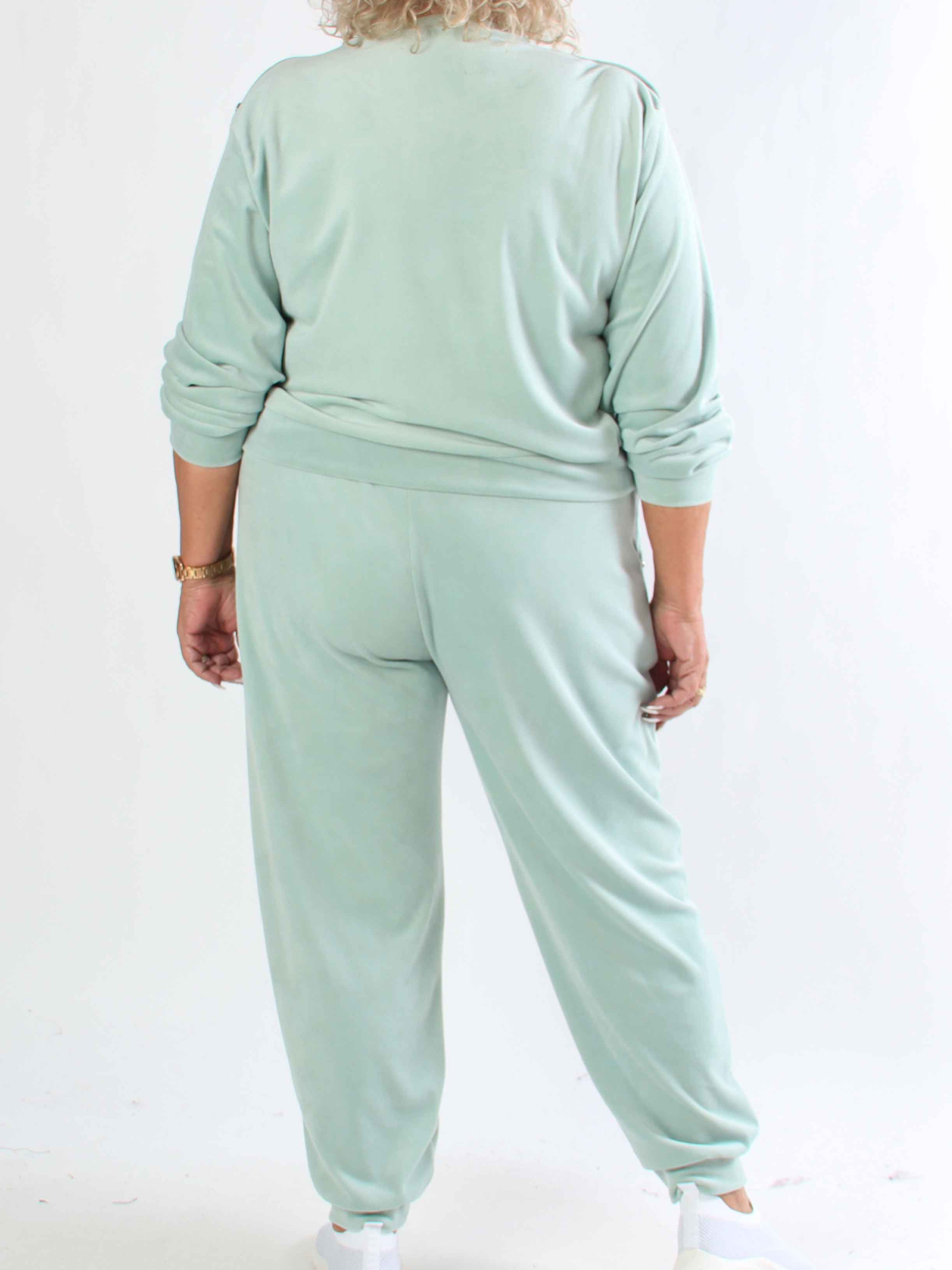 Arina - Blødt velour plus size joggingsæt med guld knapper