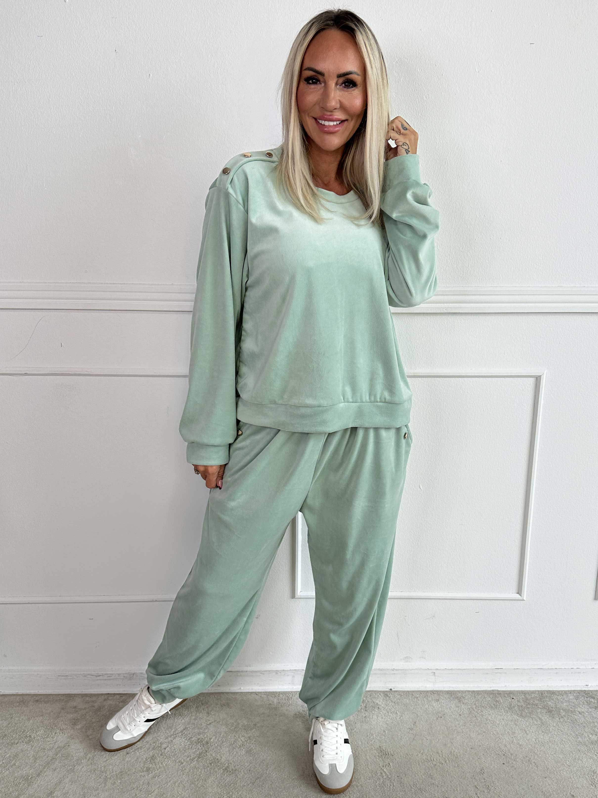 Arina - Blødt velour joggingsæt med guld knapper