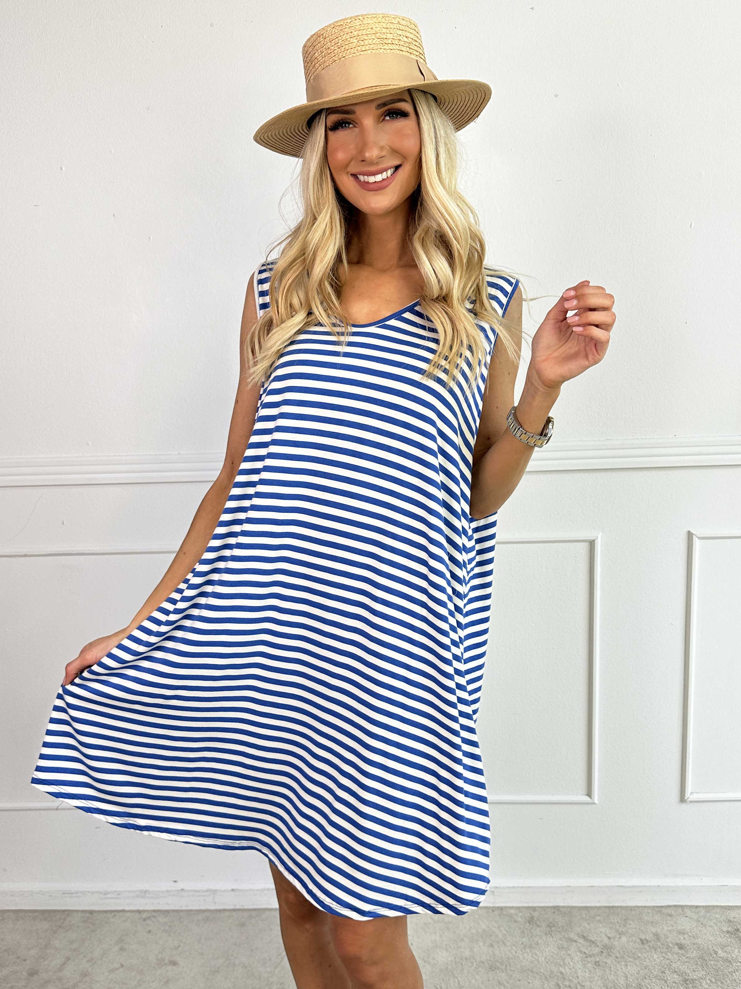 Arya - Blød stribet kjole i viskose