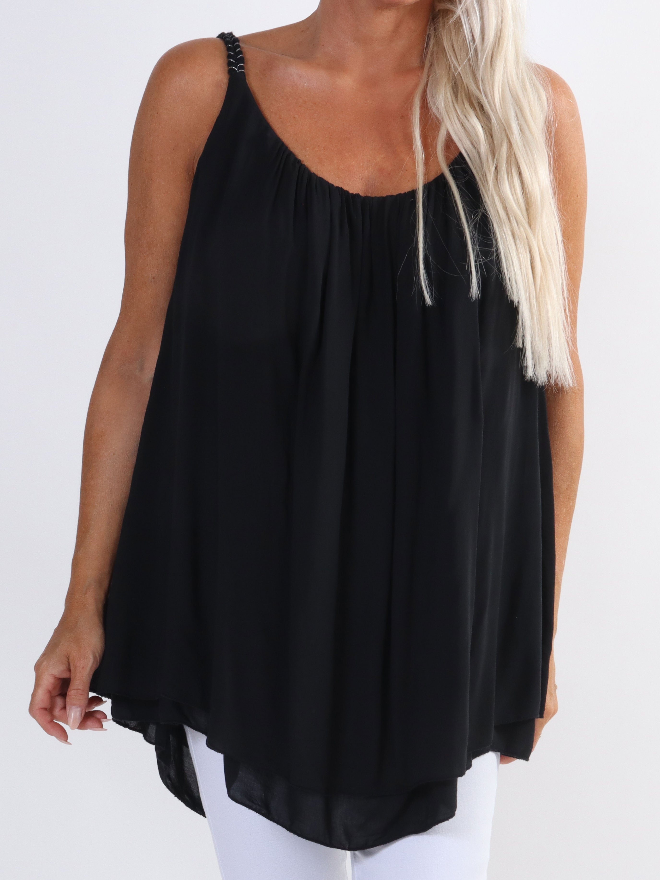 Asia - Sød plus size top i viskose med flettet stropper