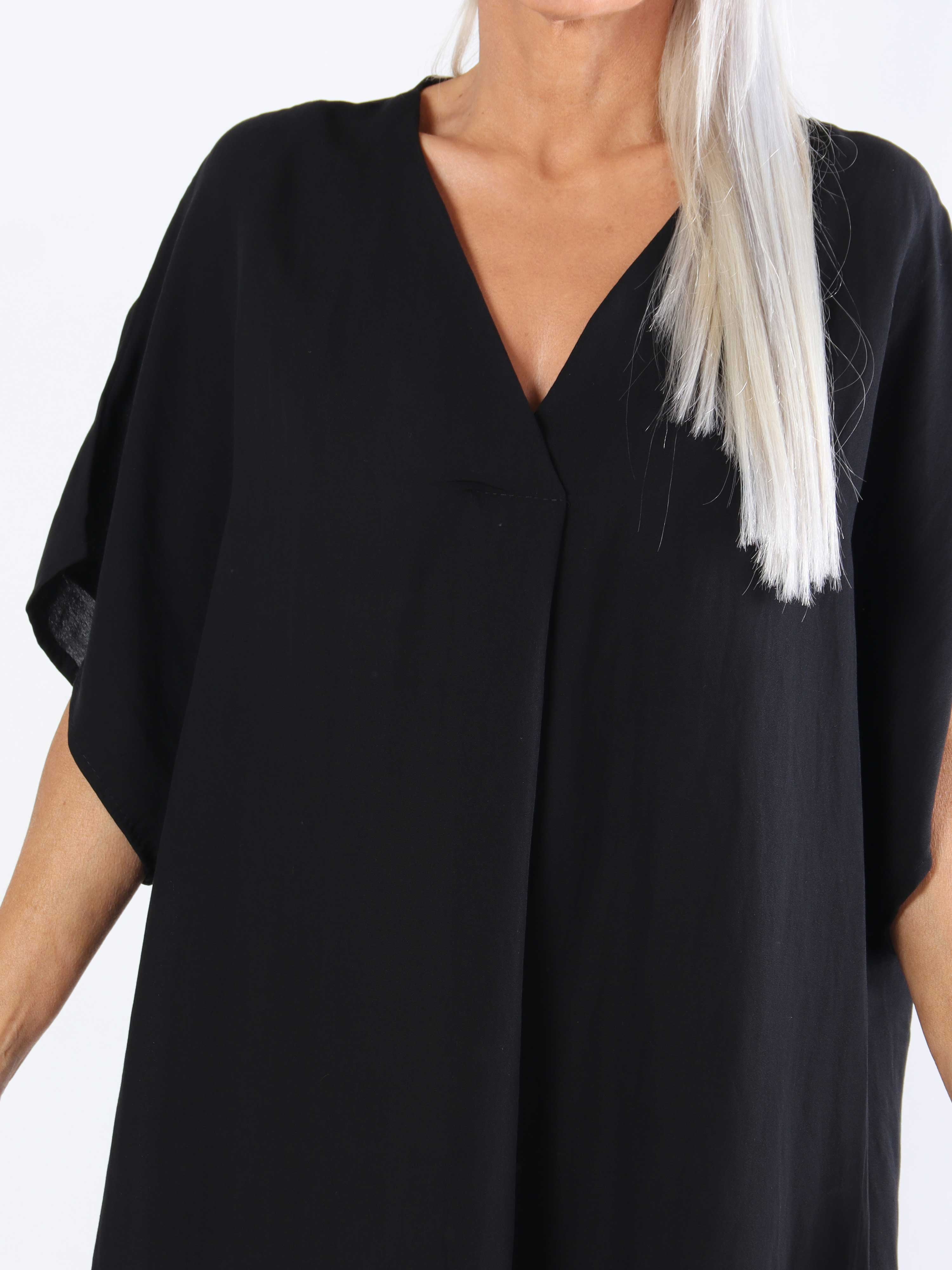 Astrid - Simpel plus size kjole med v-udskæring