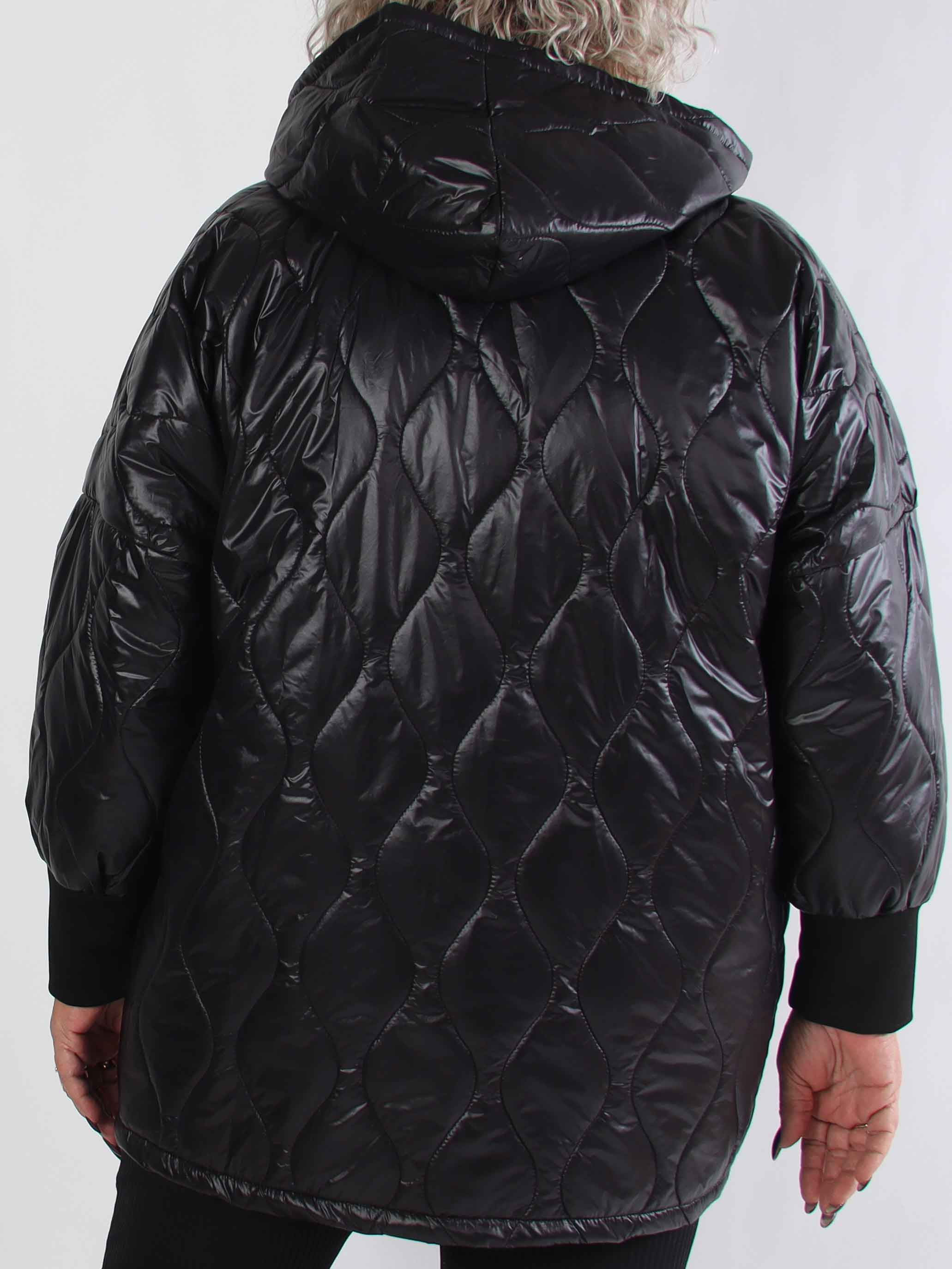 Augusta - Quiltet plus size jakke med hætte og lynlås