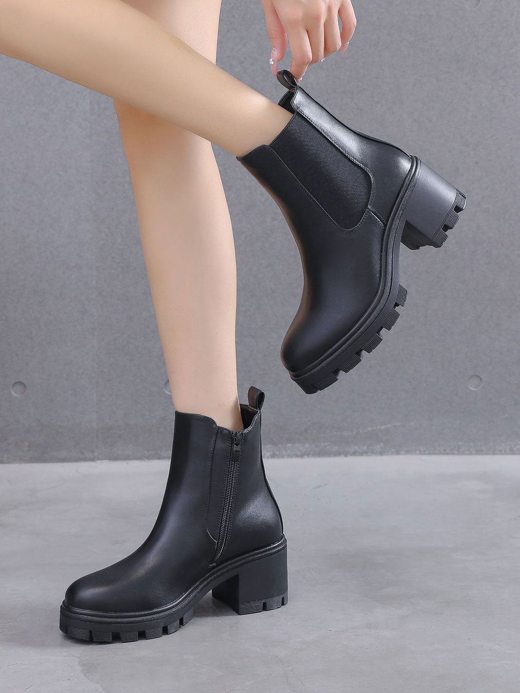 Aura - Støvler med bred hæl