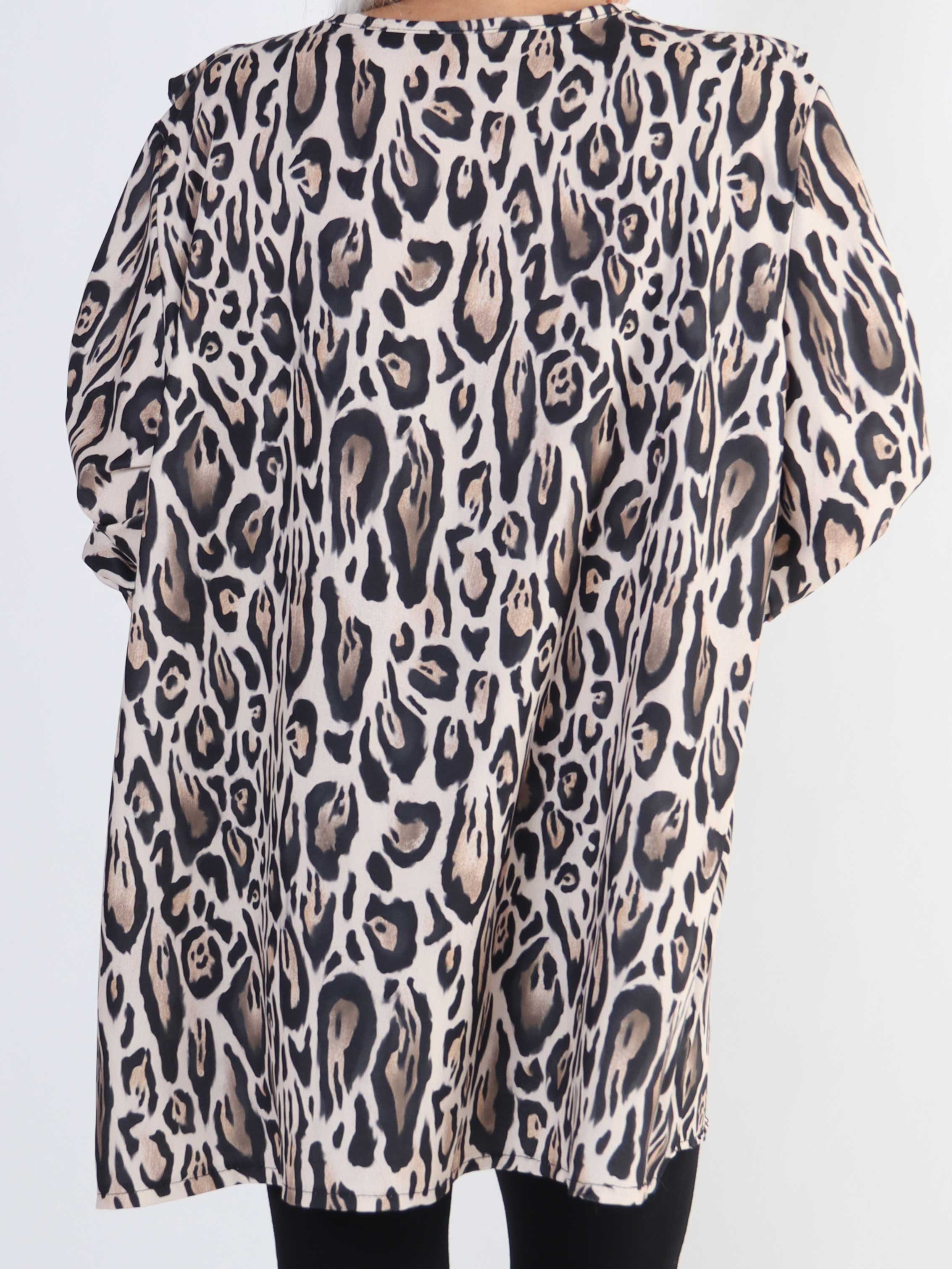 Ava - Sød plus size tunika med flæser