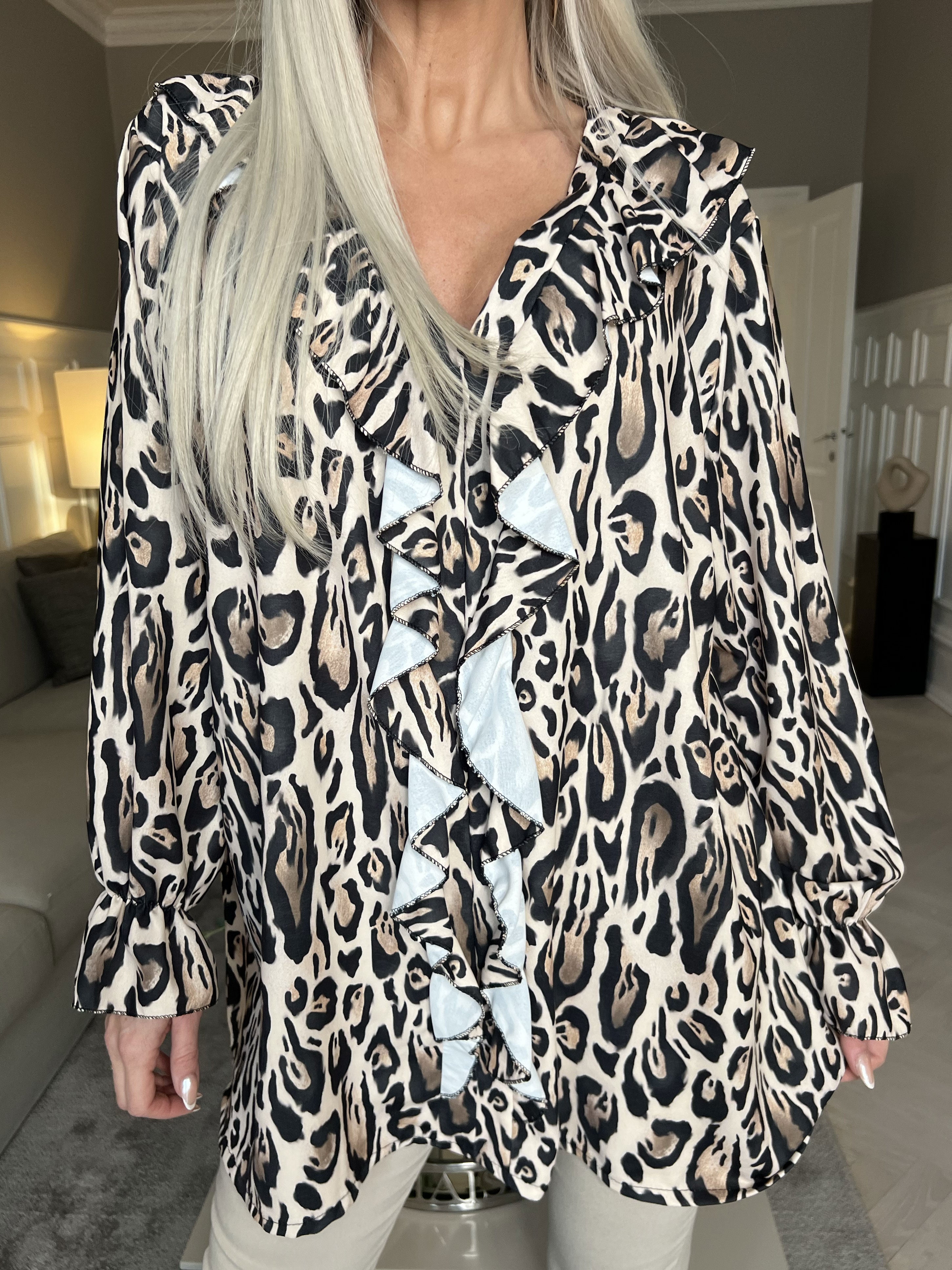 Ava - Sød tunika med flæser