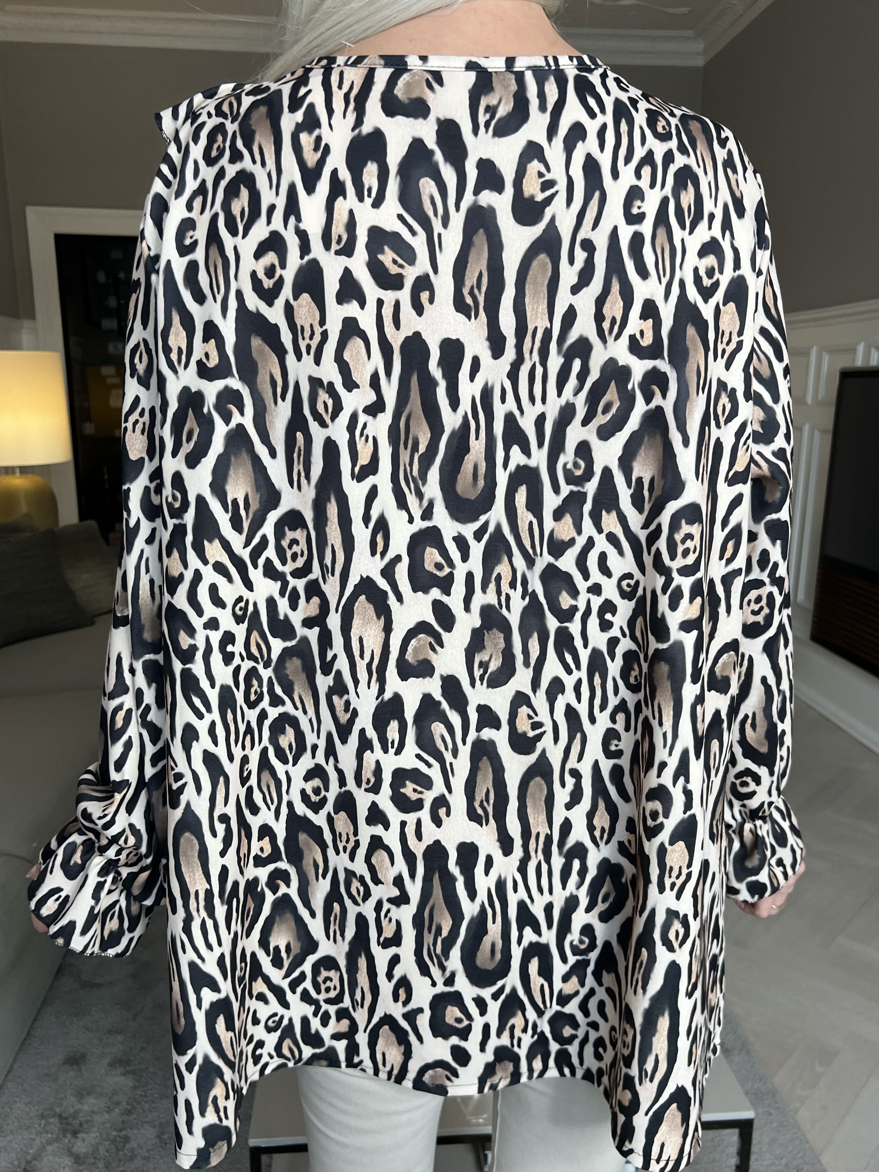 Ava - Sød tunika med flæser