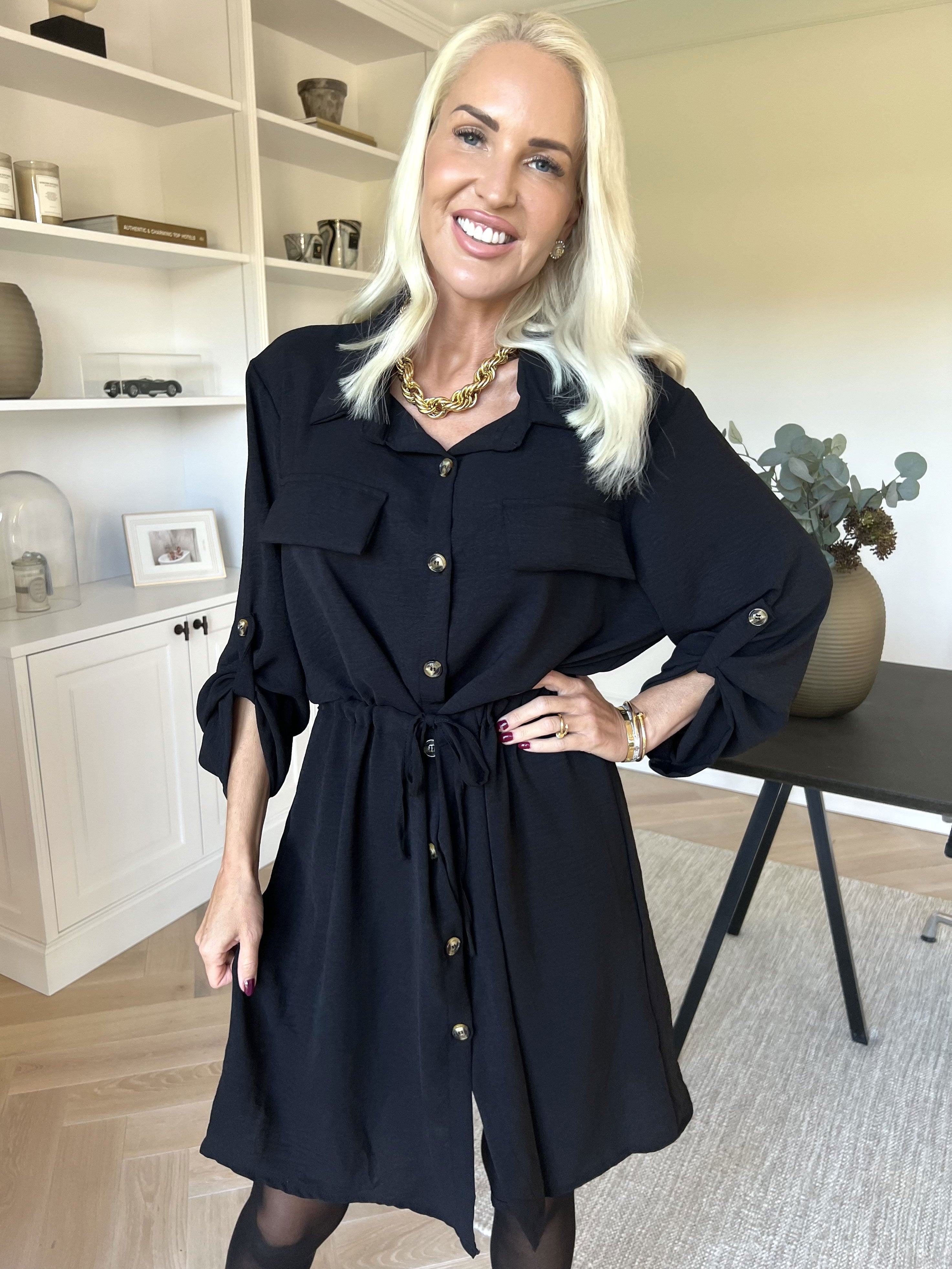 Baretta - Sød skjortekjole med bindebånd i taljen