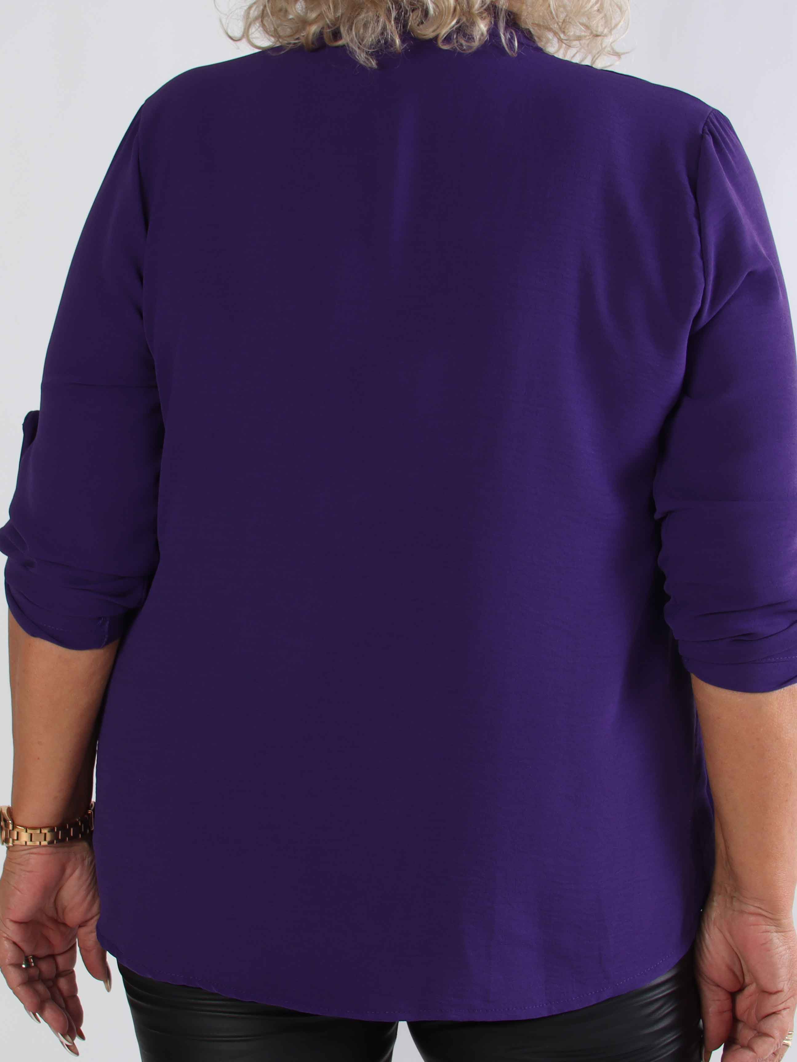 Bekka - Plus size skjorte i viskose med guld knapper og broche