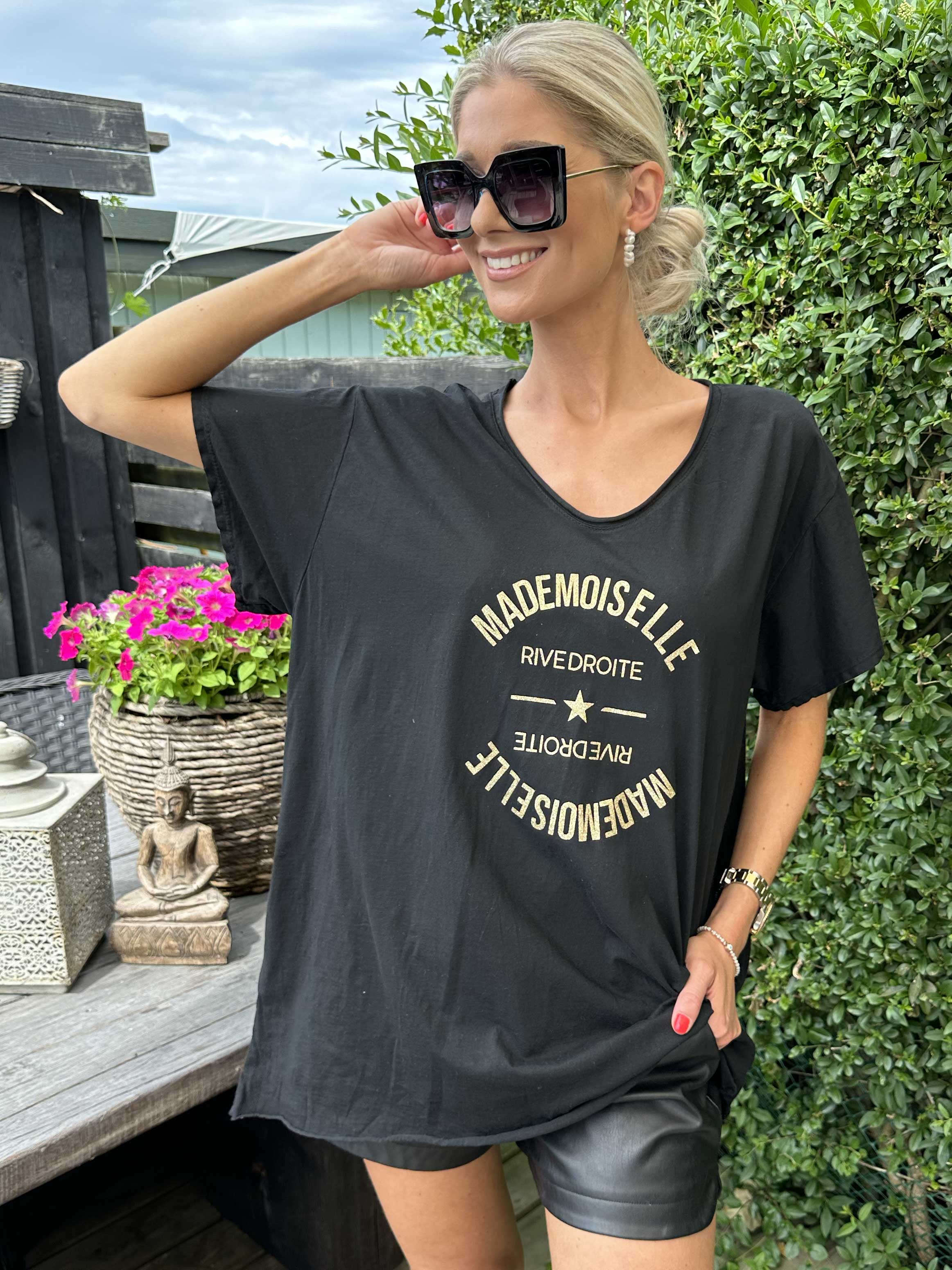 Bella - T-shirt med guld tekst foran