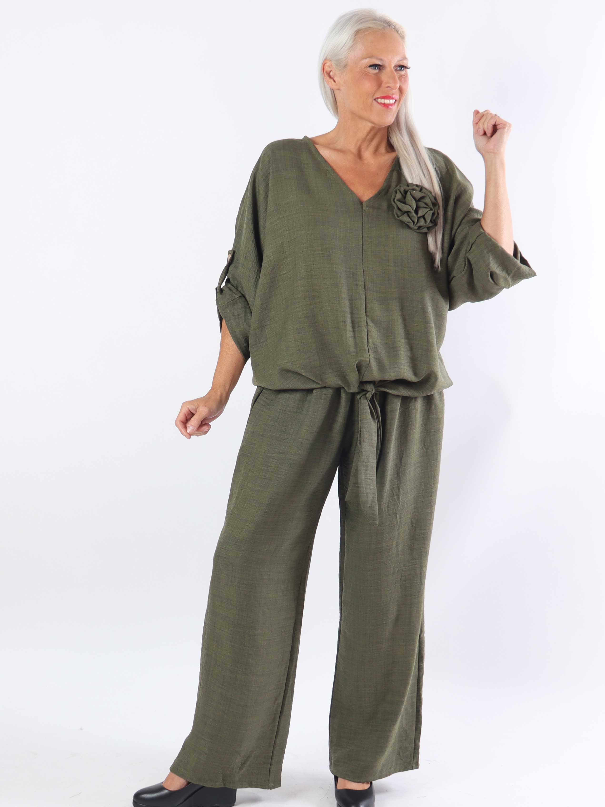 Bella - Sød plus size tunika med knude og aftagelig blomst