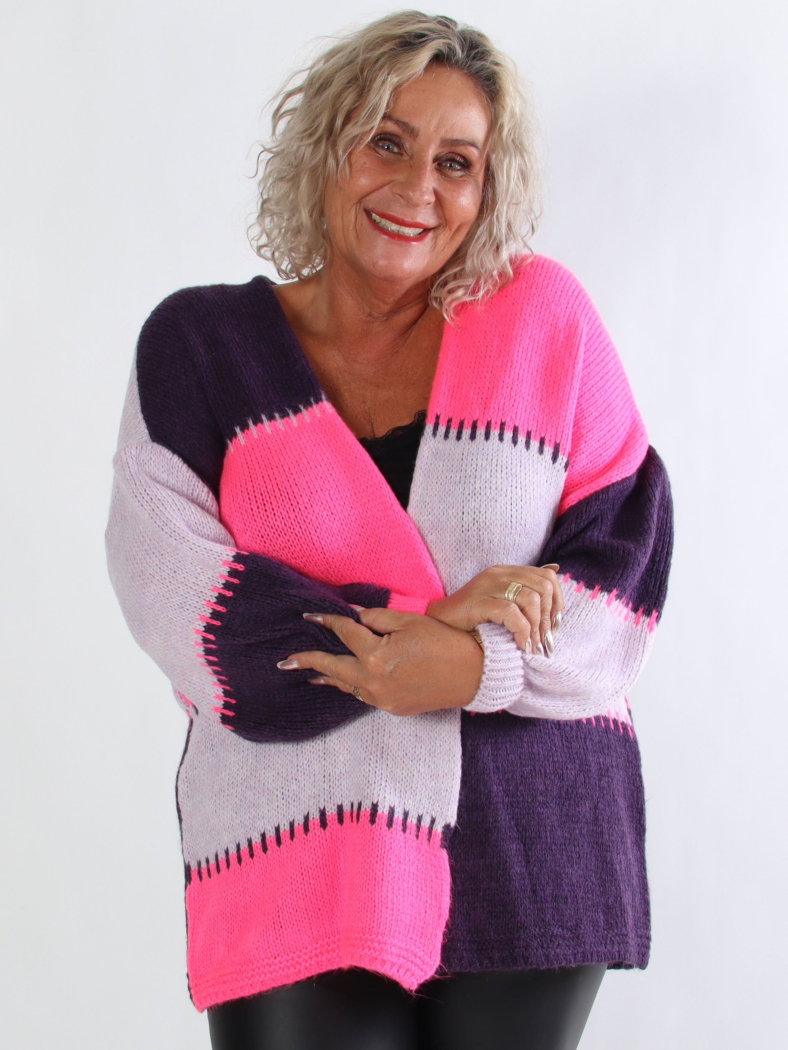Belis - Flerfarvet ternet plus size strikcardigan