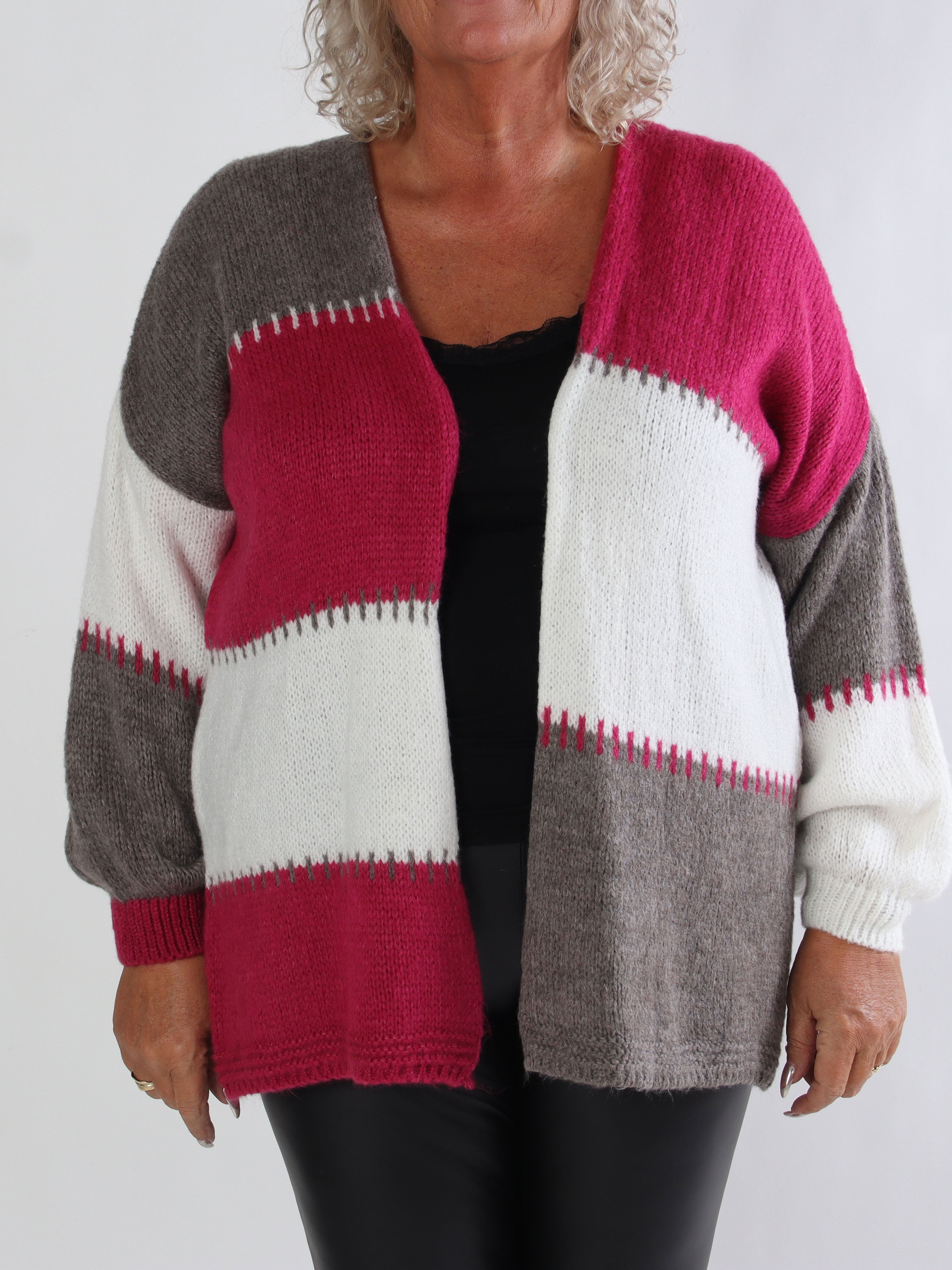 Belis - Flerfarvet ternet plus size strikcardigan