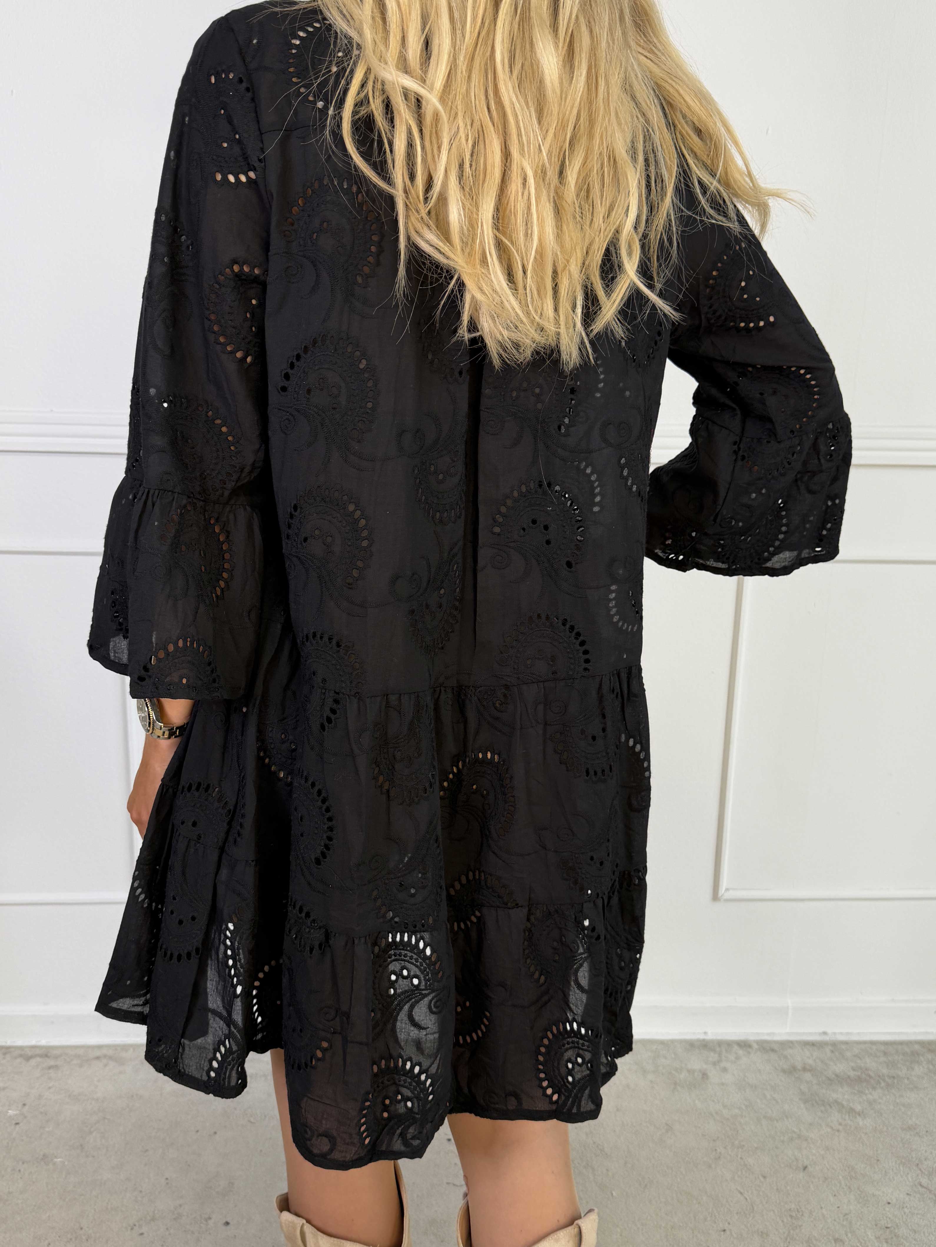 Benti - Tunikakjole i viskose med broderie anglaise