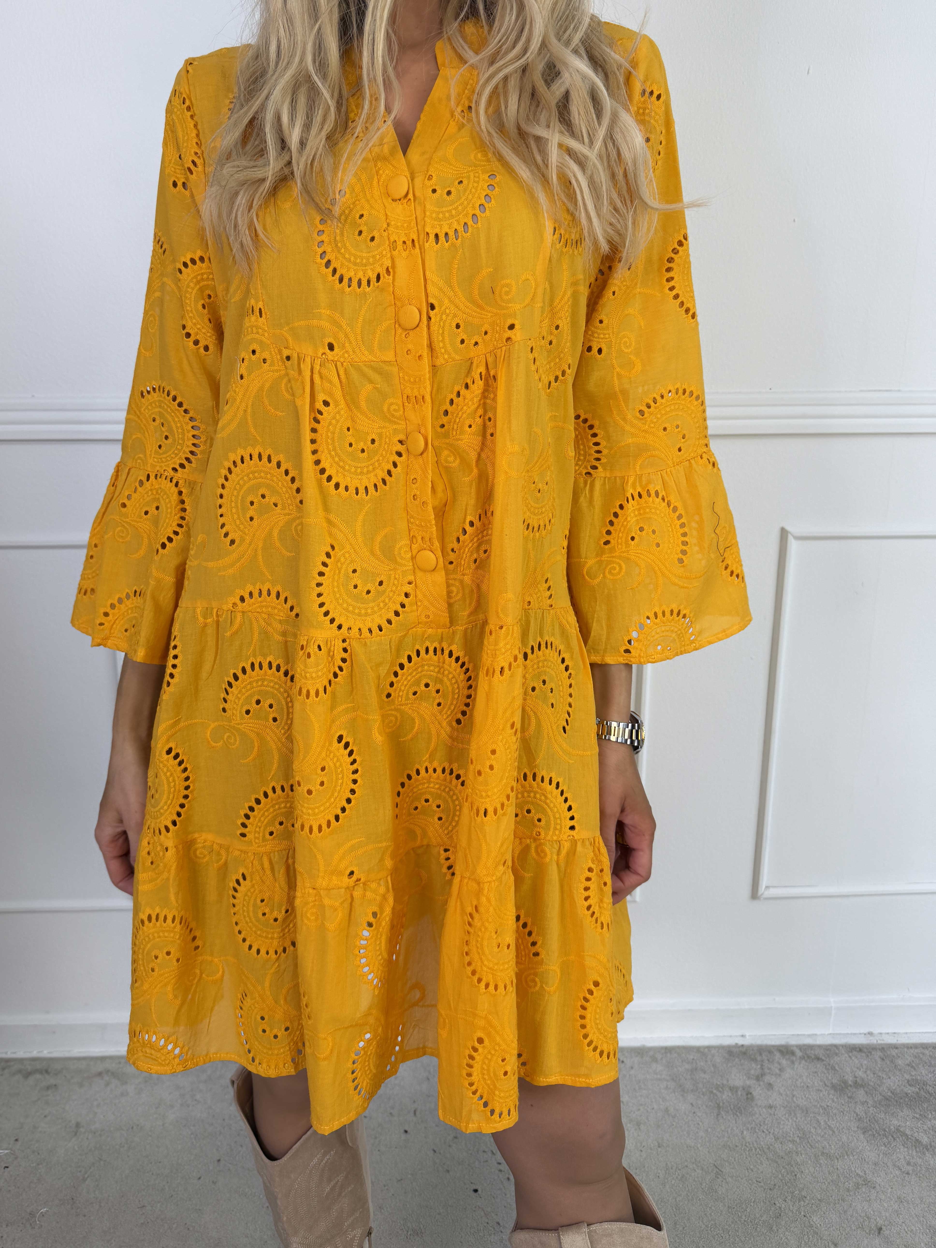 Benti - Tunikakjole i viskose med broderie anglaise