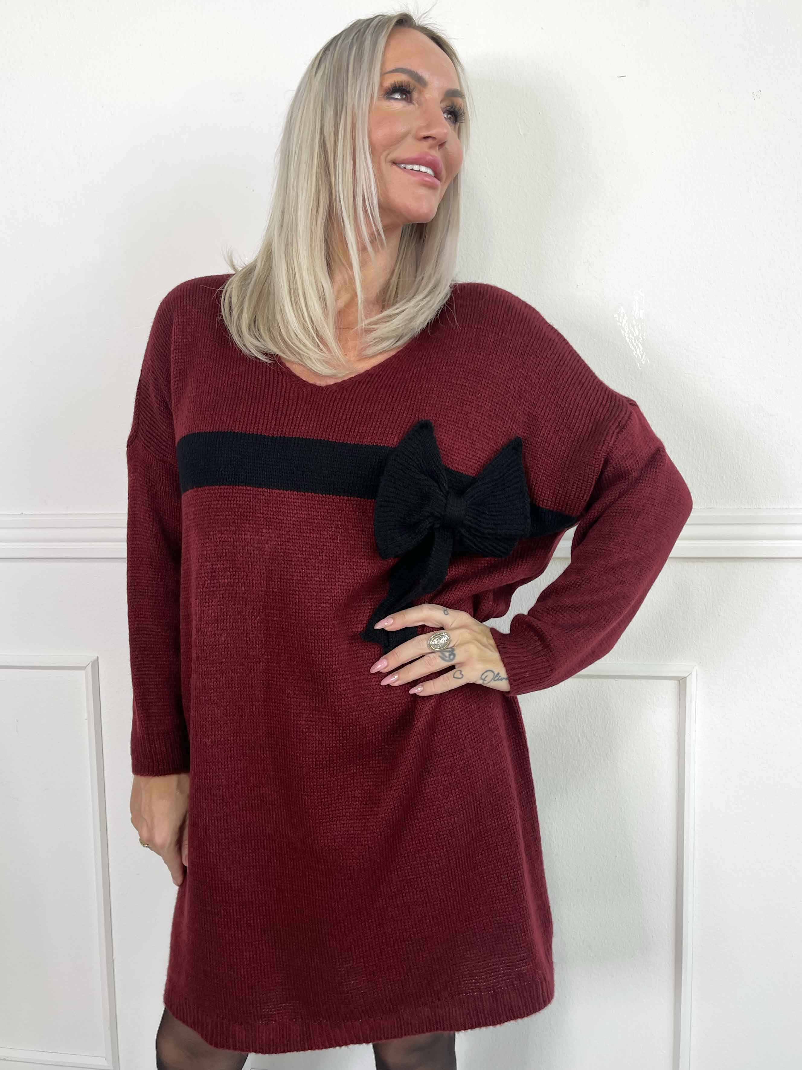 Berra - Strikkjole med bånd og sløjfe