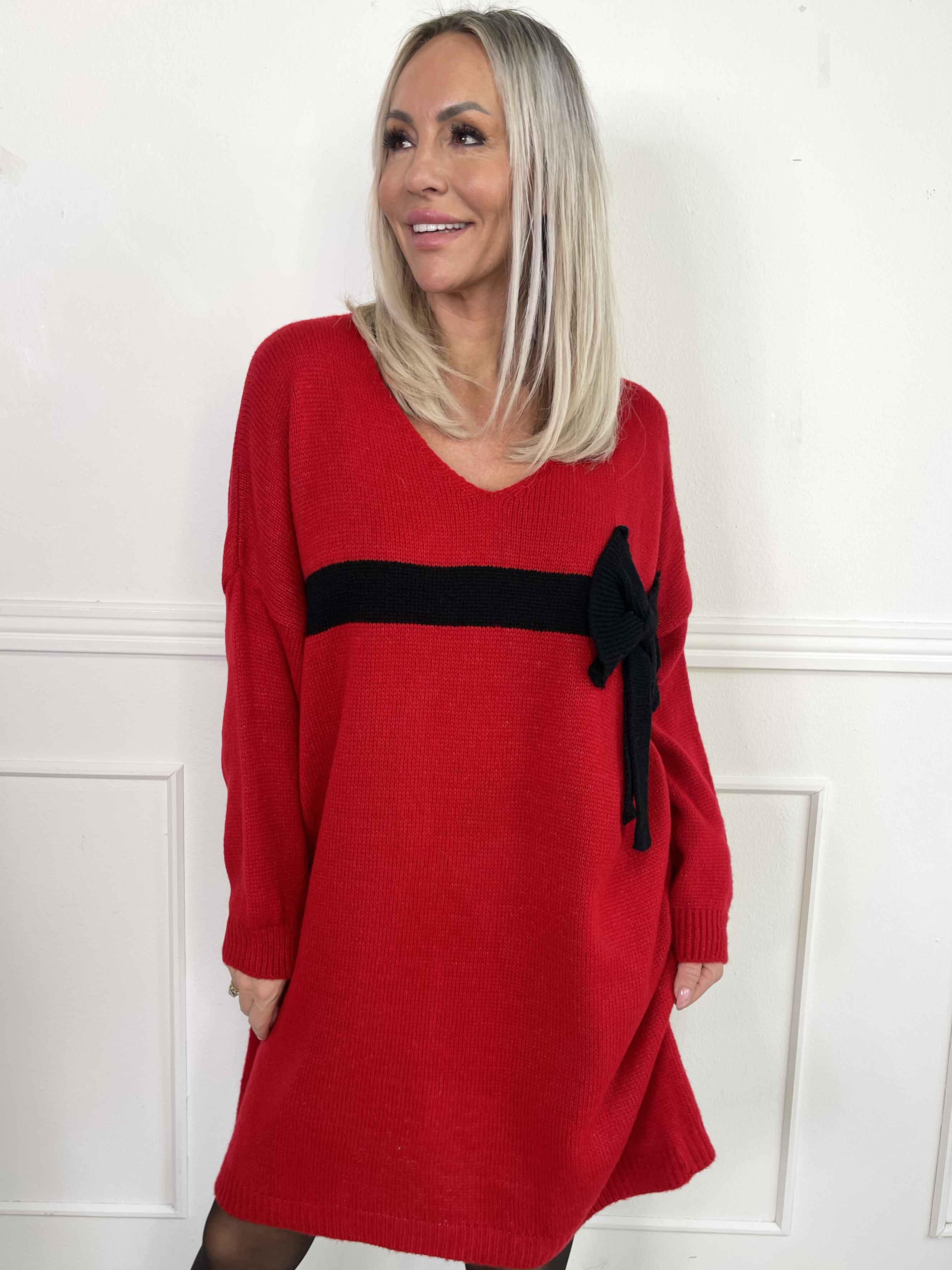 Berra - Strikkjole med bånd og sløjfe