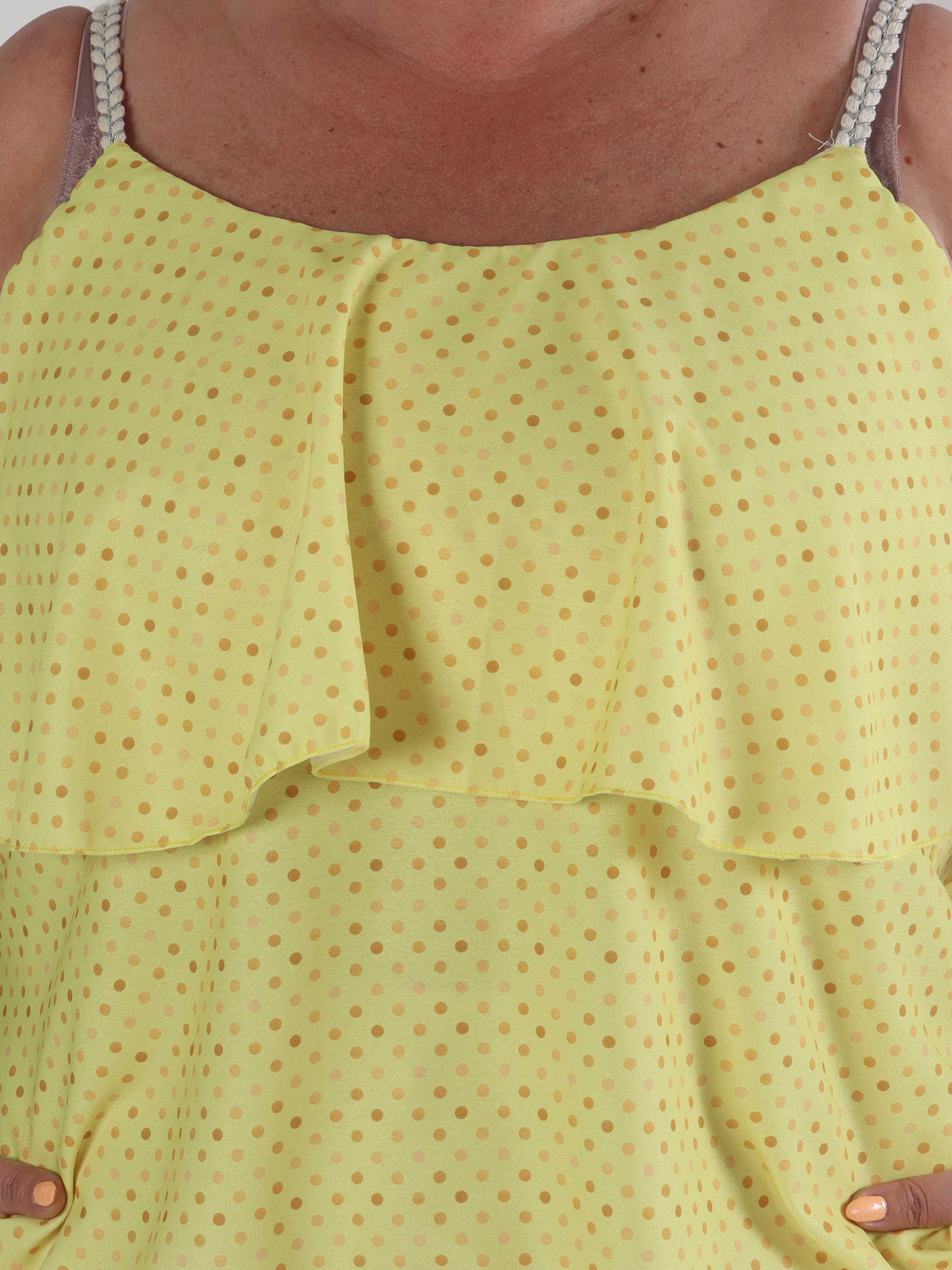 Blanca Dot Top - Prikket plus size top med flæsekant og flettede stropper