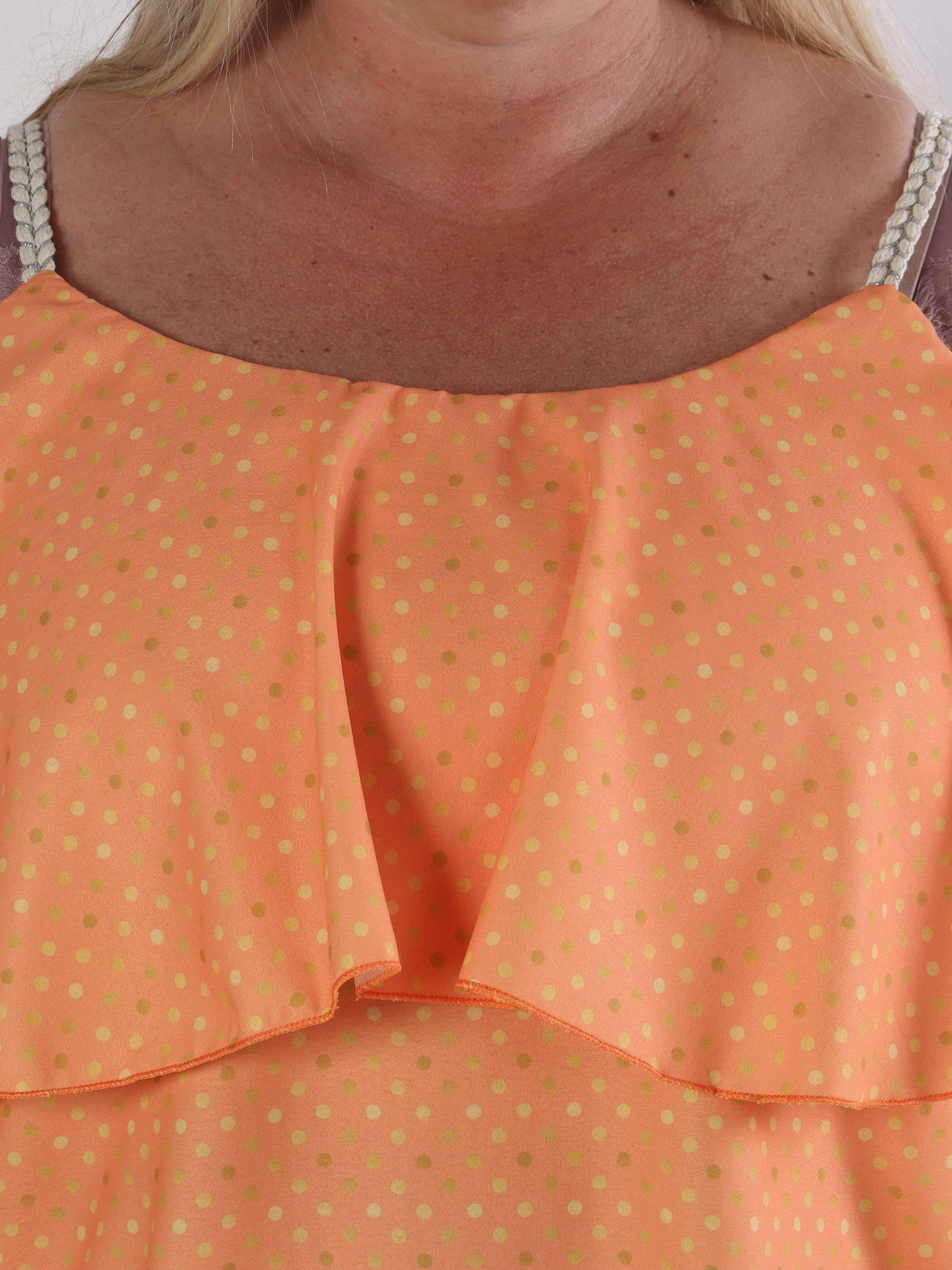 Blanca Dot Top - Prikket plus size top med flæsekant og flettede stropper