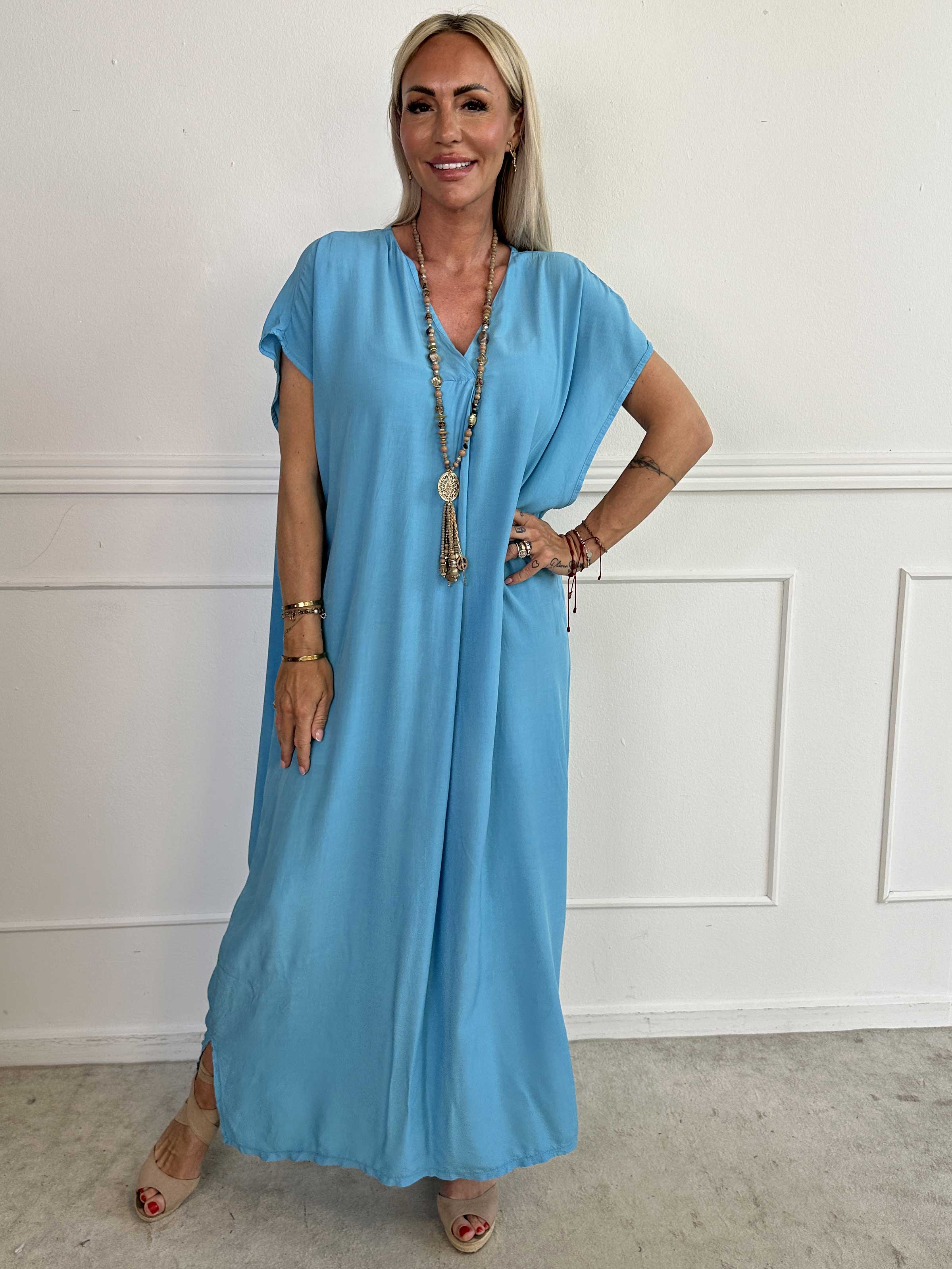 Briseis - Lang luftig kjole i viskose med v-udskæring