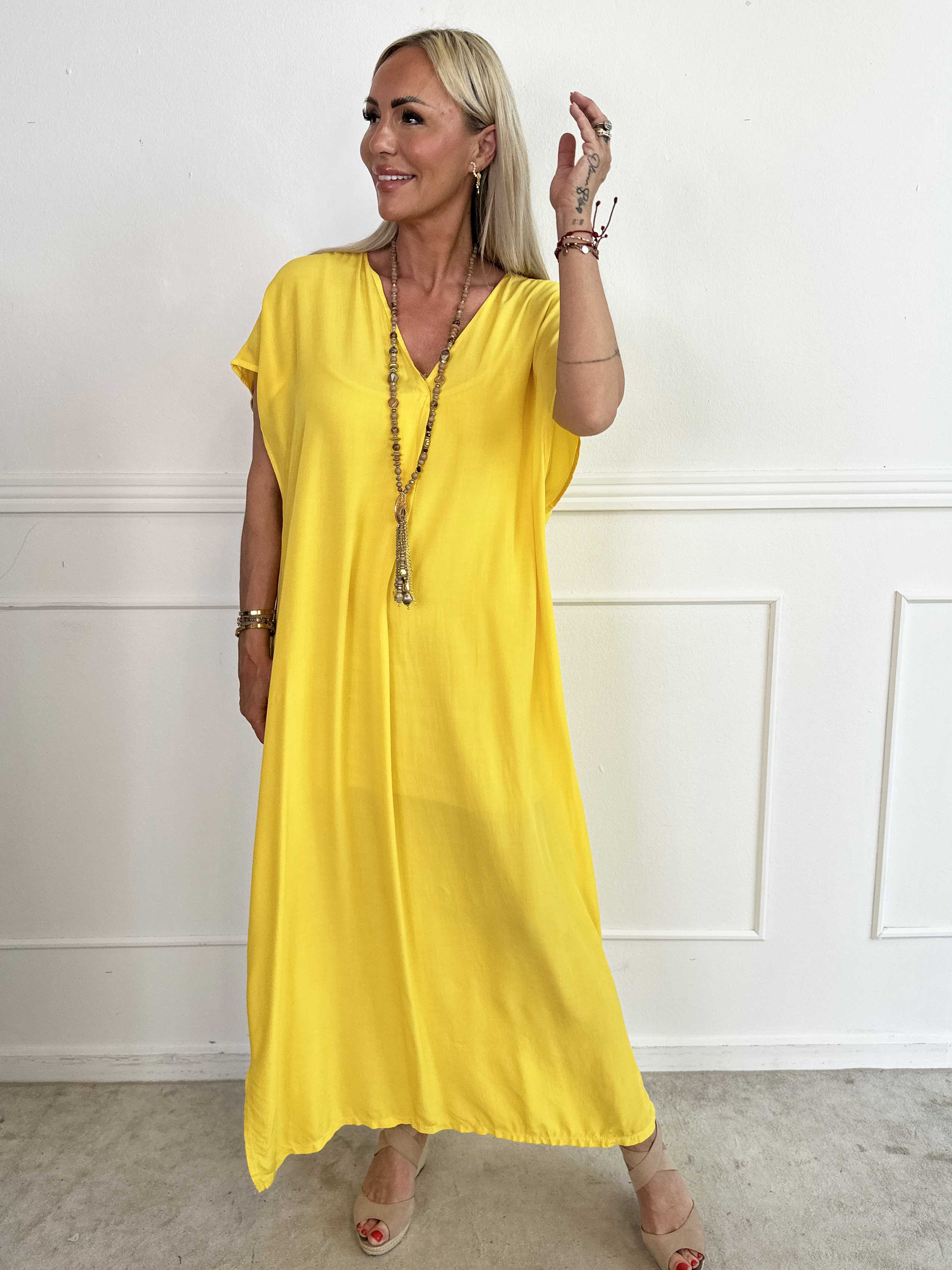 Briseis - Lang luftig kjole i viskose med v-udskæring